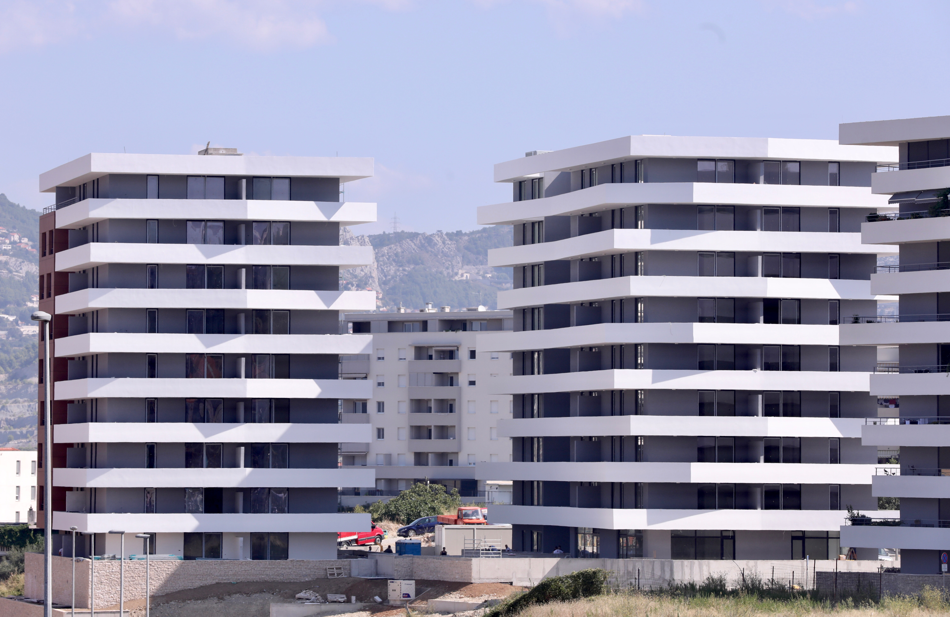 Novim porezom na nekretnine bit će obuhvaćene kuće i stanovi za iznajmljivanje