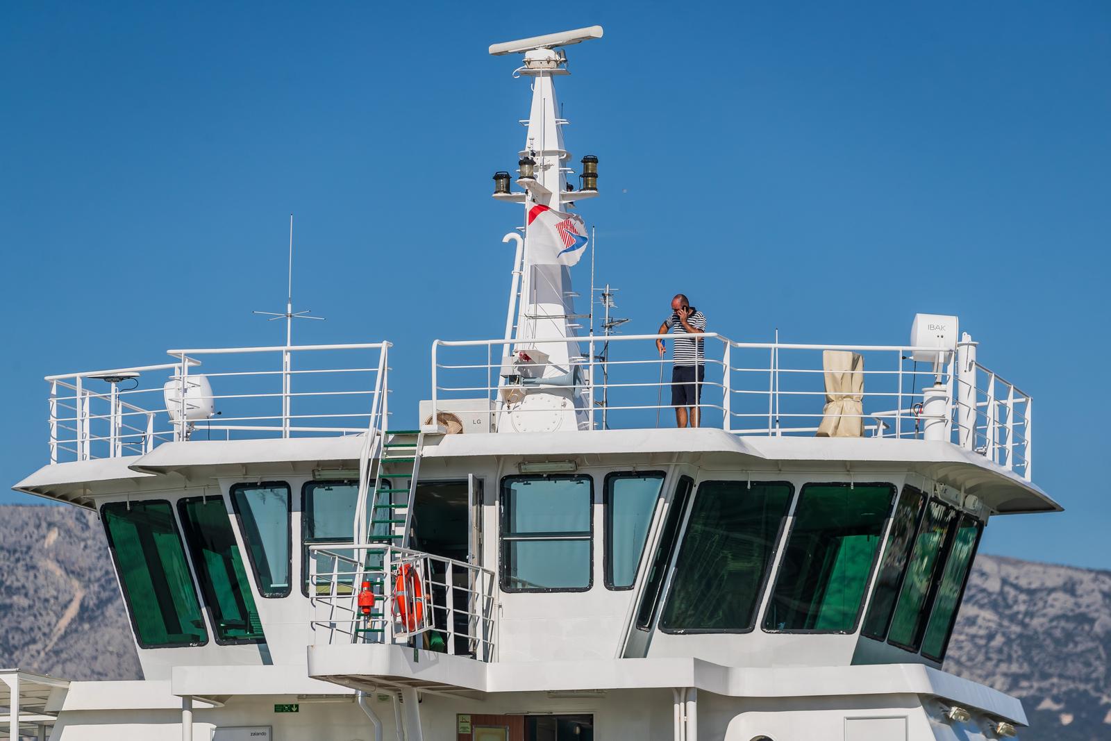 Split: Sunčan dan koji podsjeća na ljeto u trajektnoj luci