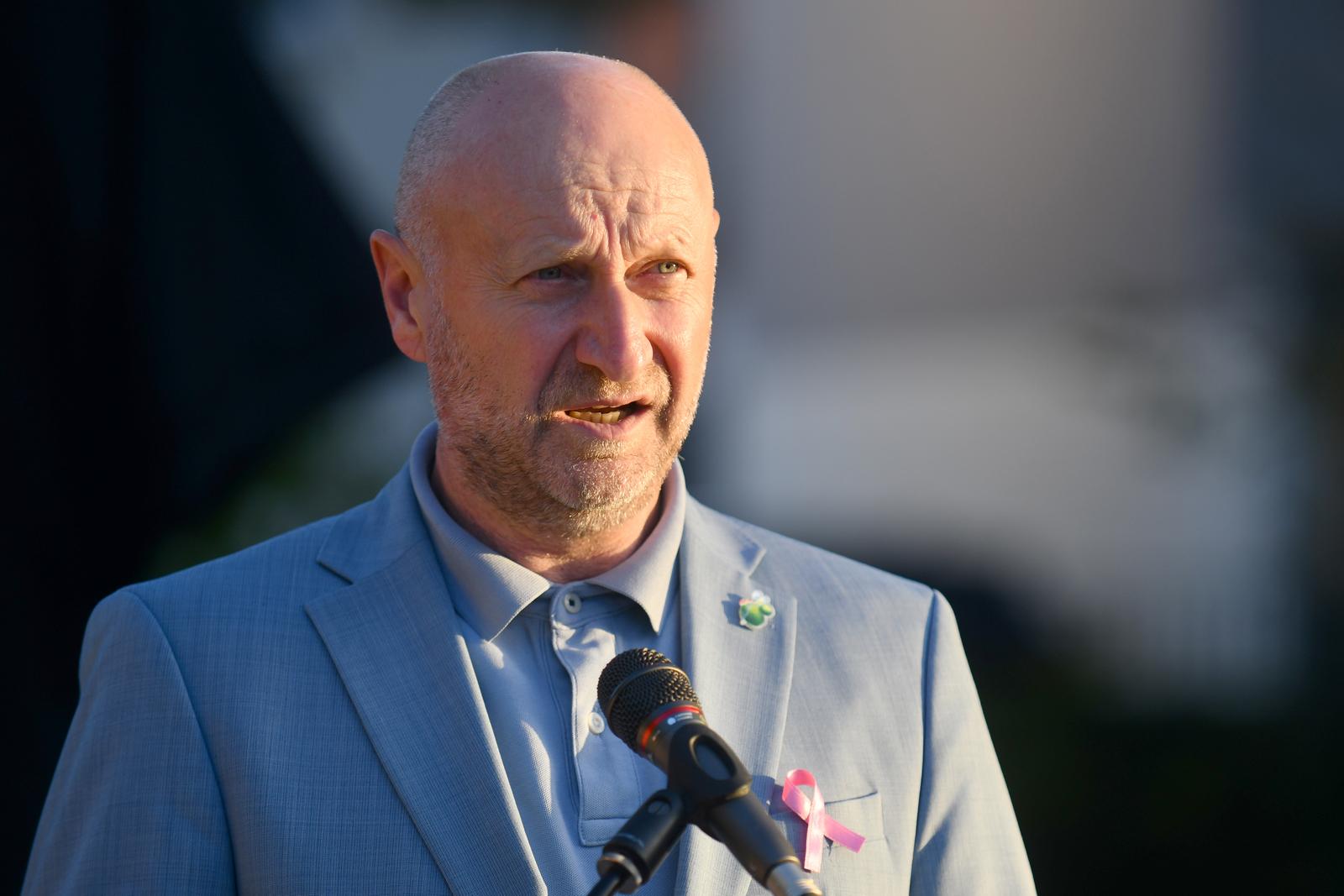 Oroslavje: Otkrivanje spomenika Josipu Mikulcu, prvom "influenceru" u povijesti