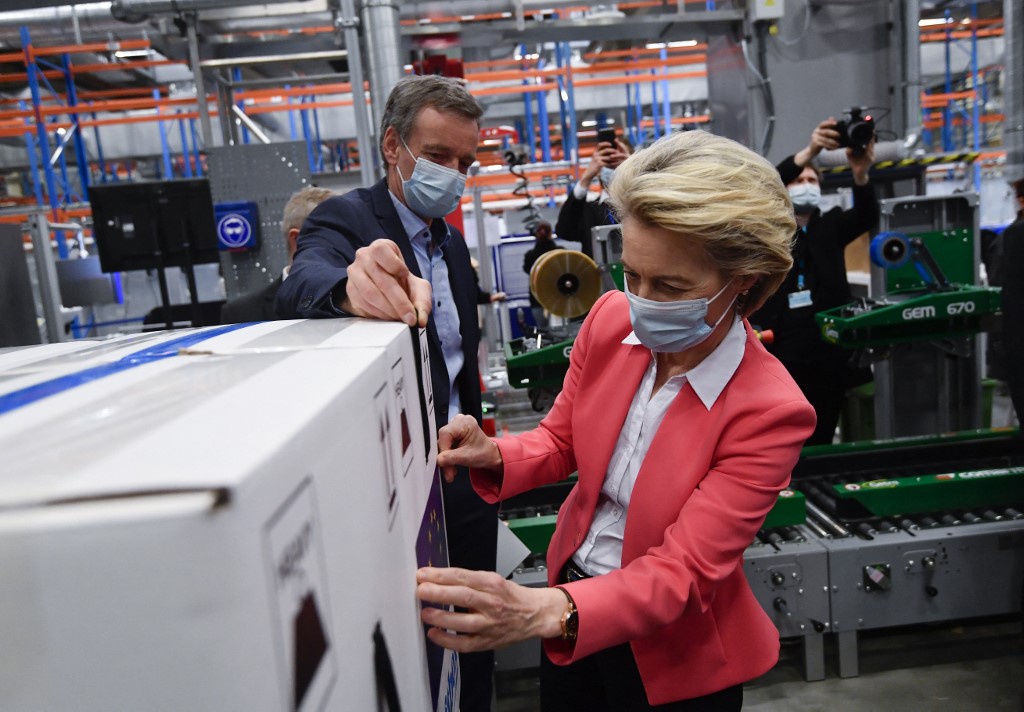 ursula von der leyen, maska, pfizer