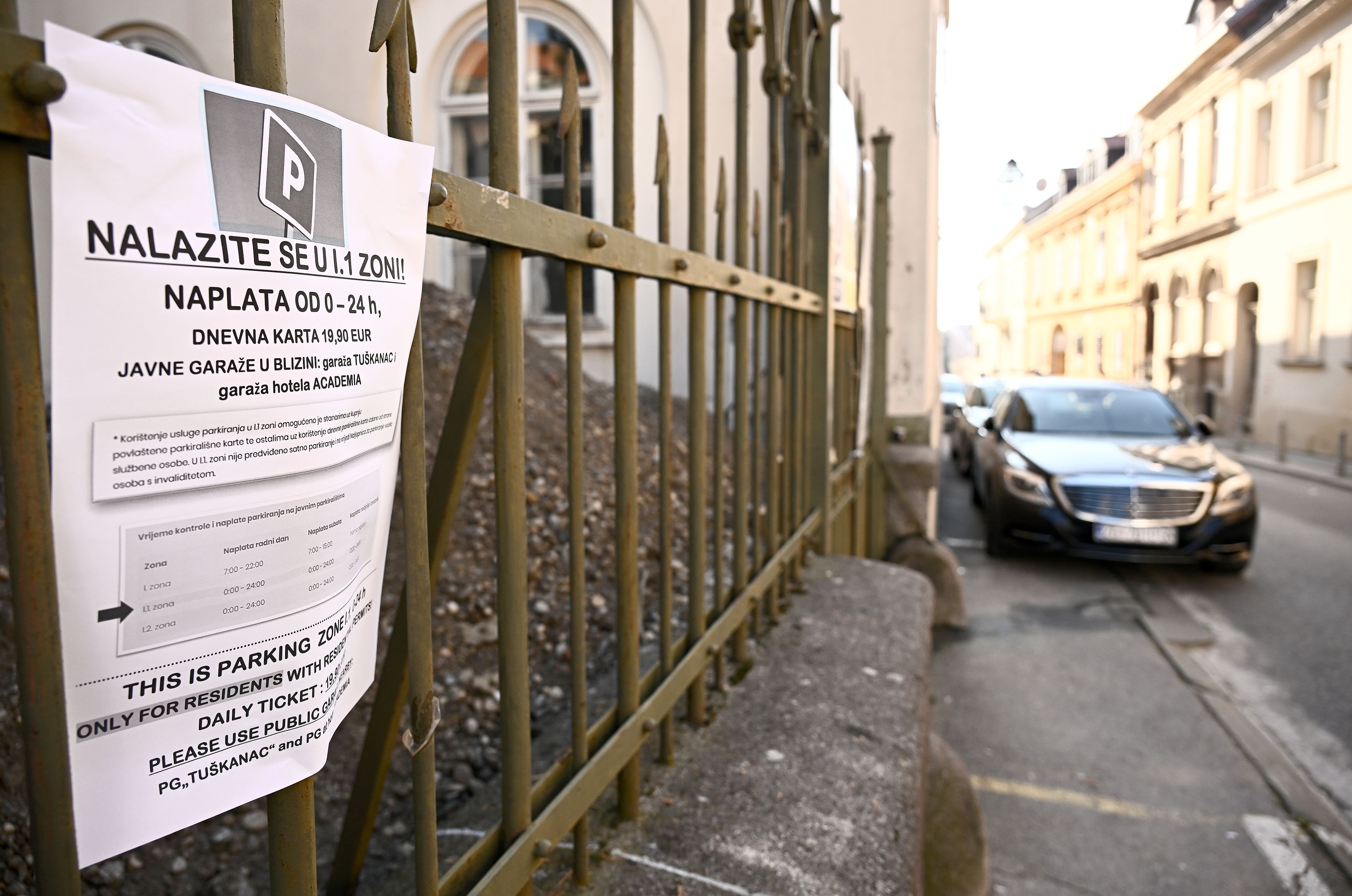 Zagreb: Obavijest o blokovskom parkiranju i mogućnosti korištenja javnih garaža