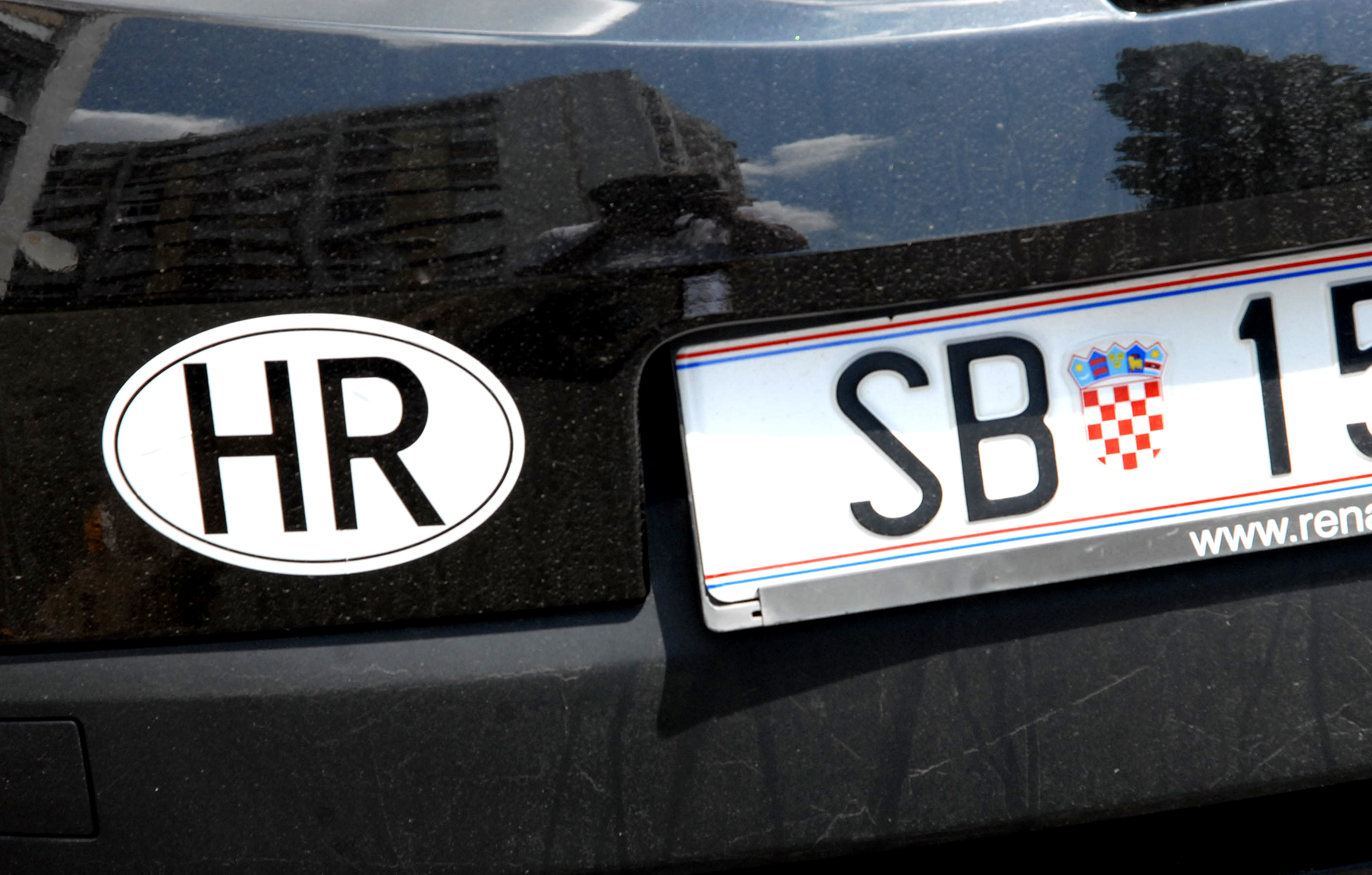 Slavonski Brod: Problemi pri prelasku granice s BiH zbog registracijskih plo?ica