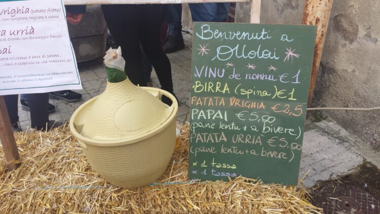 Ollolai,,Italy,-,27,November,2016:,Wine,Conteiner,And,Menu