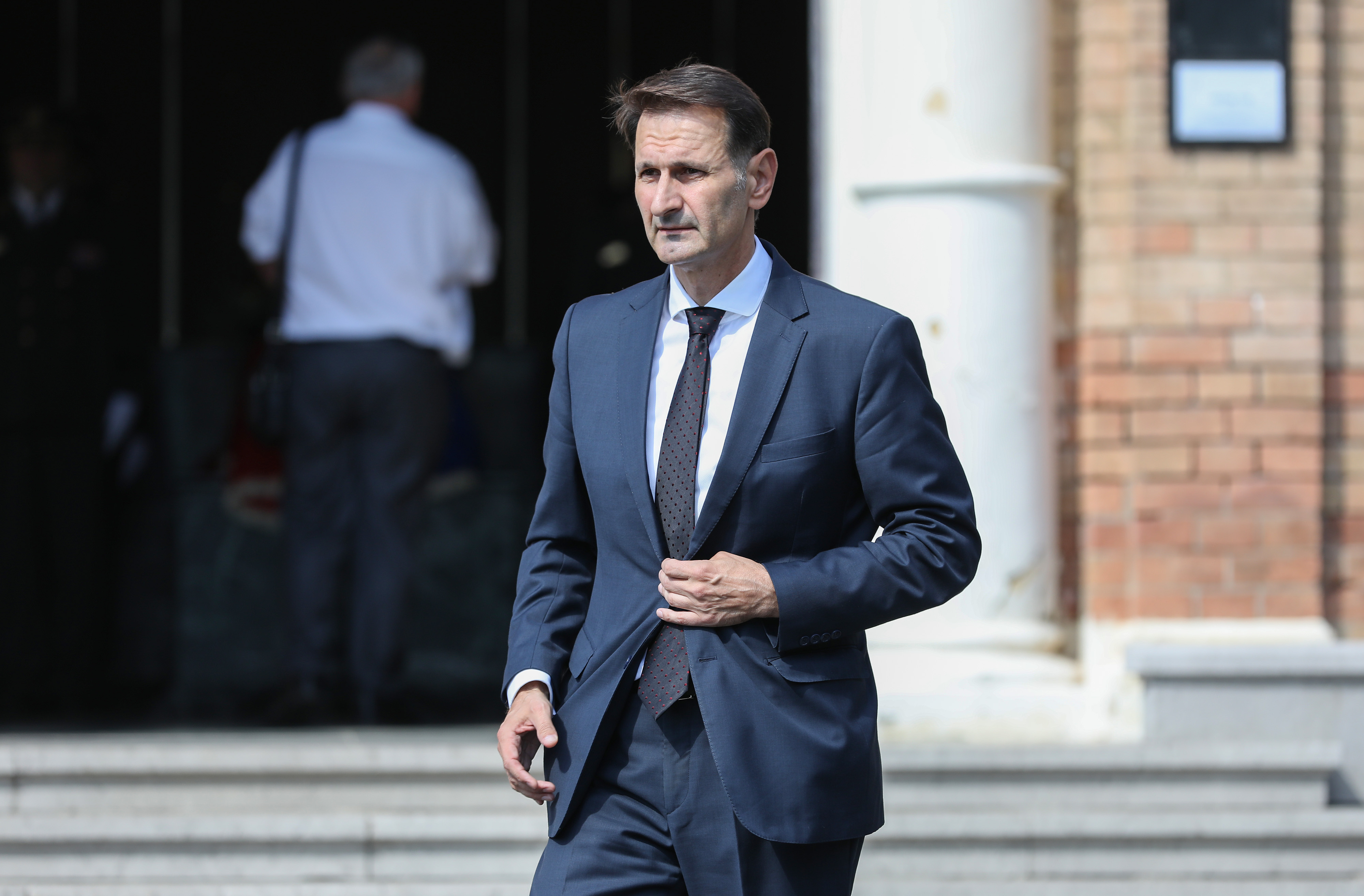 Zagreb: Brojne osobe iz javnog života došle su se posljednji puta oprostiti od generala Antona Tusa