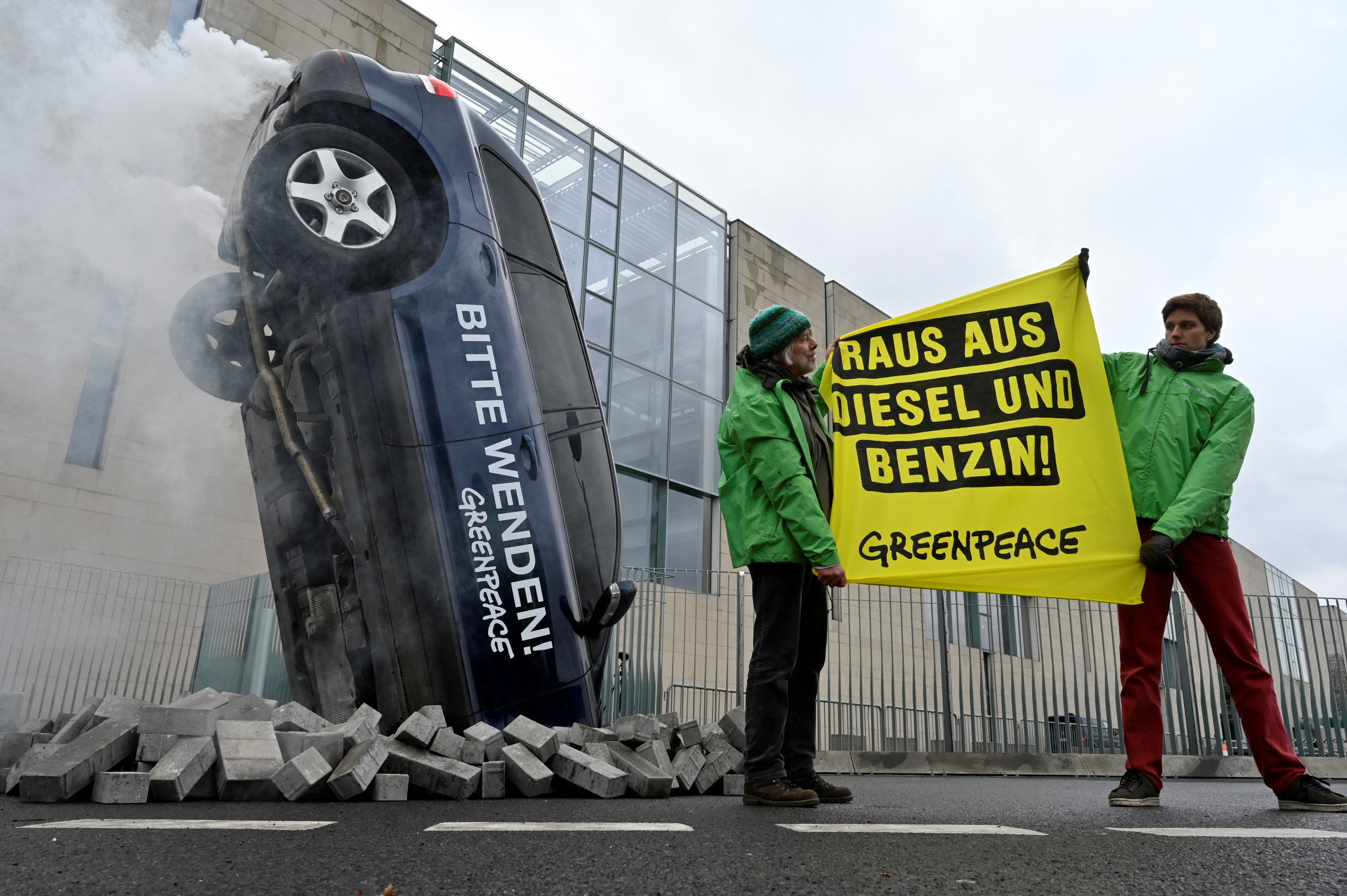 GERMANY-POLITICS-CLIMATE-TRANSPORT-GREENPEACE-PROTEST