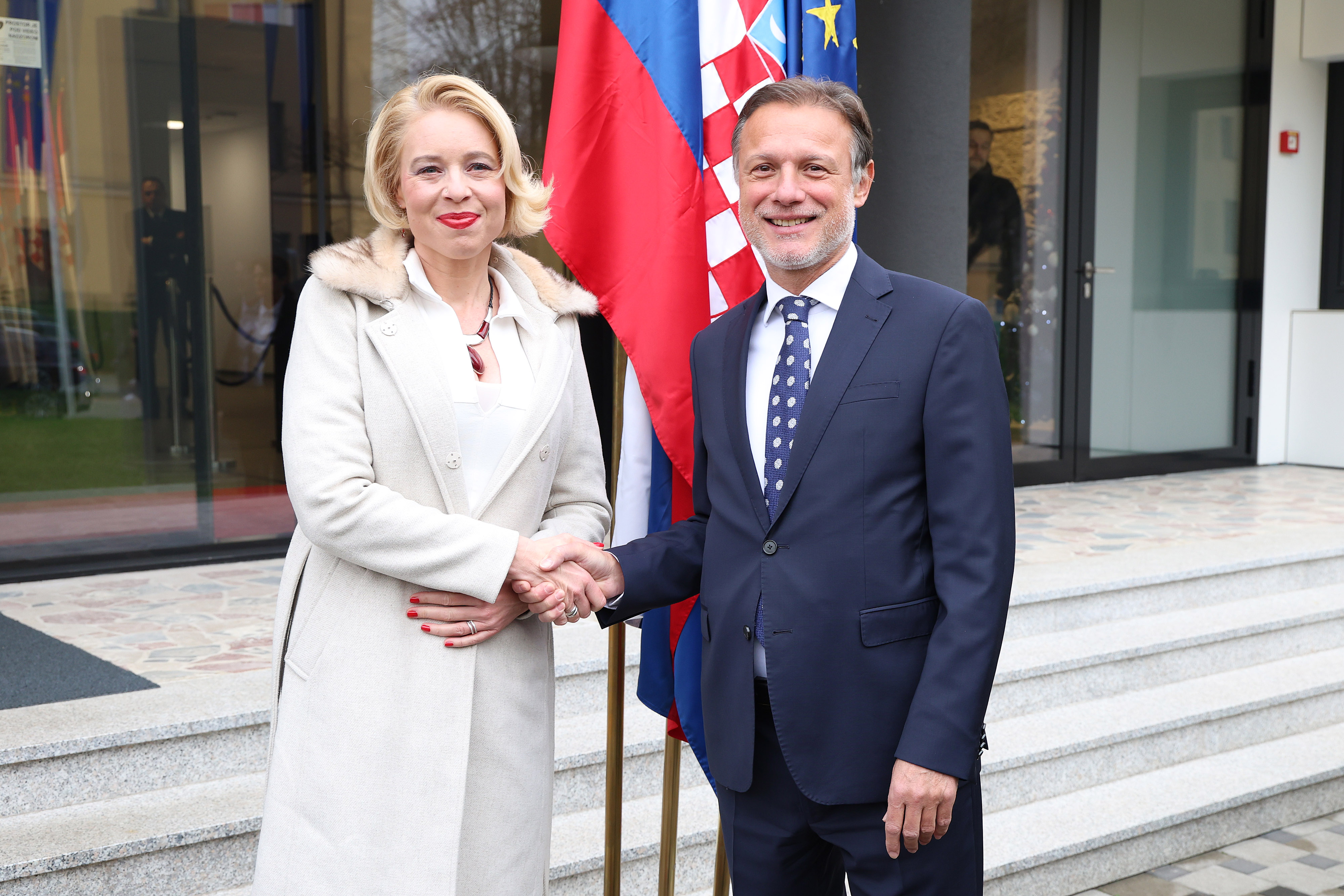 Zagreb:  Jandrokovic primio predsjednicu Drzavnog zbora Republike Slovenije Ursku Klakocar Zupancic