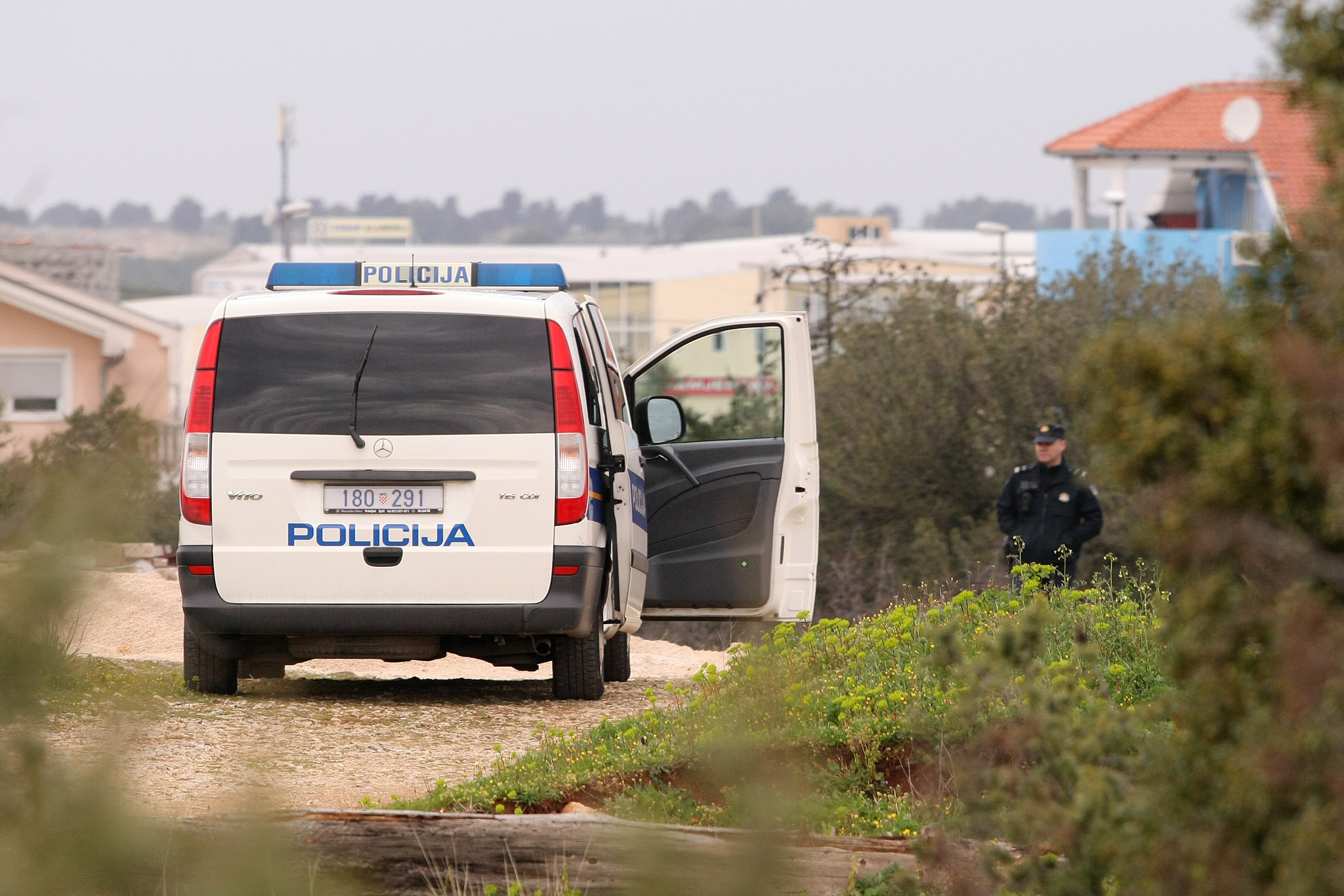 Zadar: U kući ubijene dvije ženske osobe, policijski očevid u tijeku