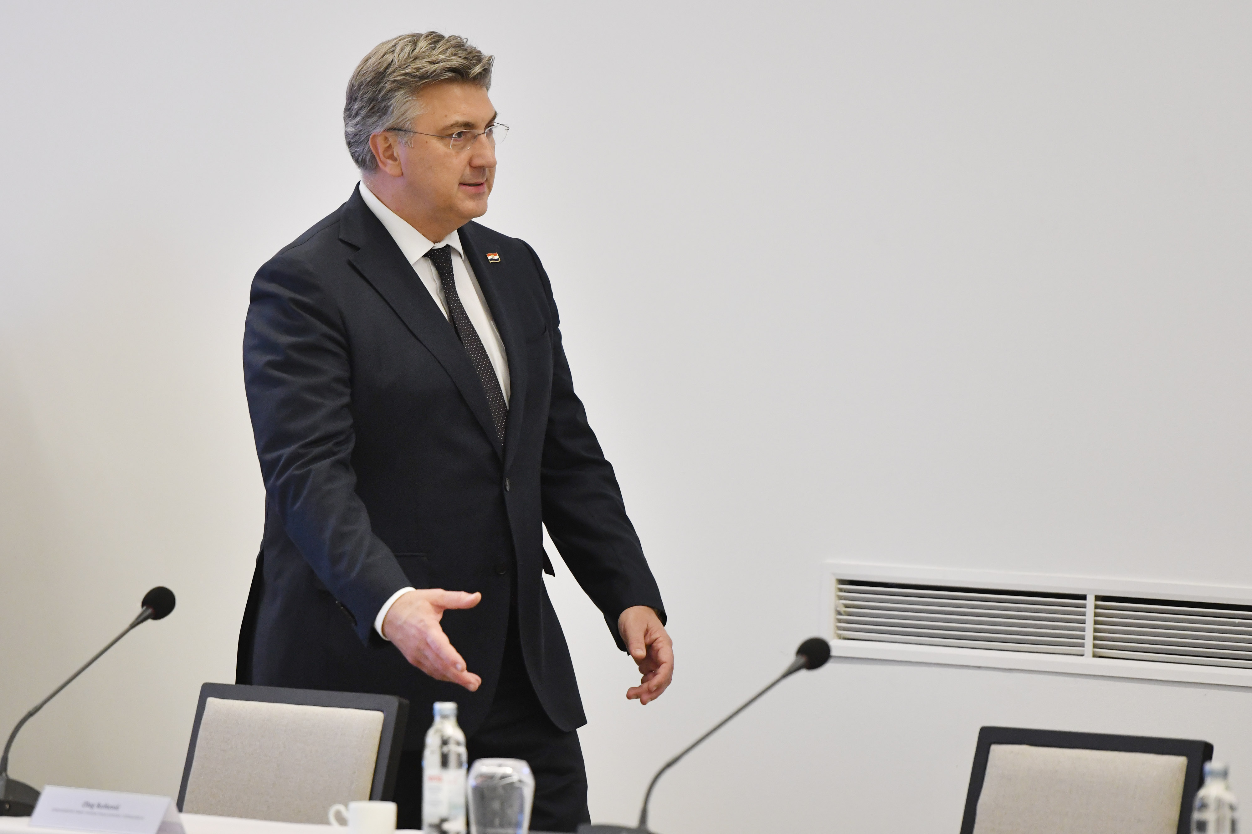 ibenik: Predsjednik Vlade RH Andrej Plenkovi? sudjelovao na sastanku Oto?nog vije?a