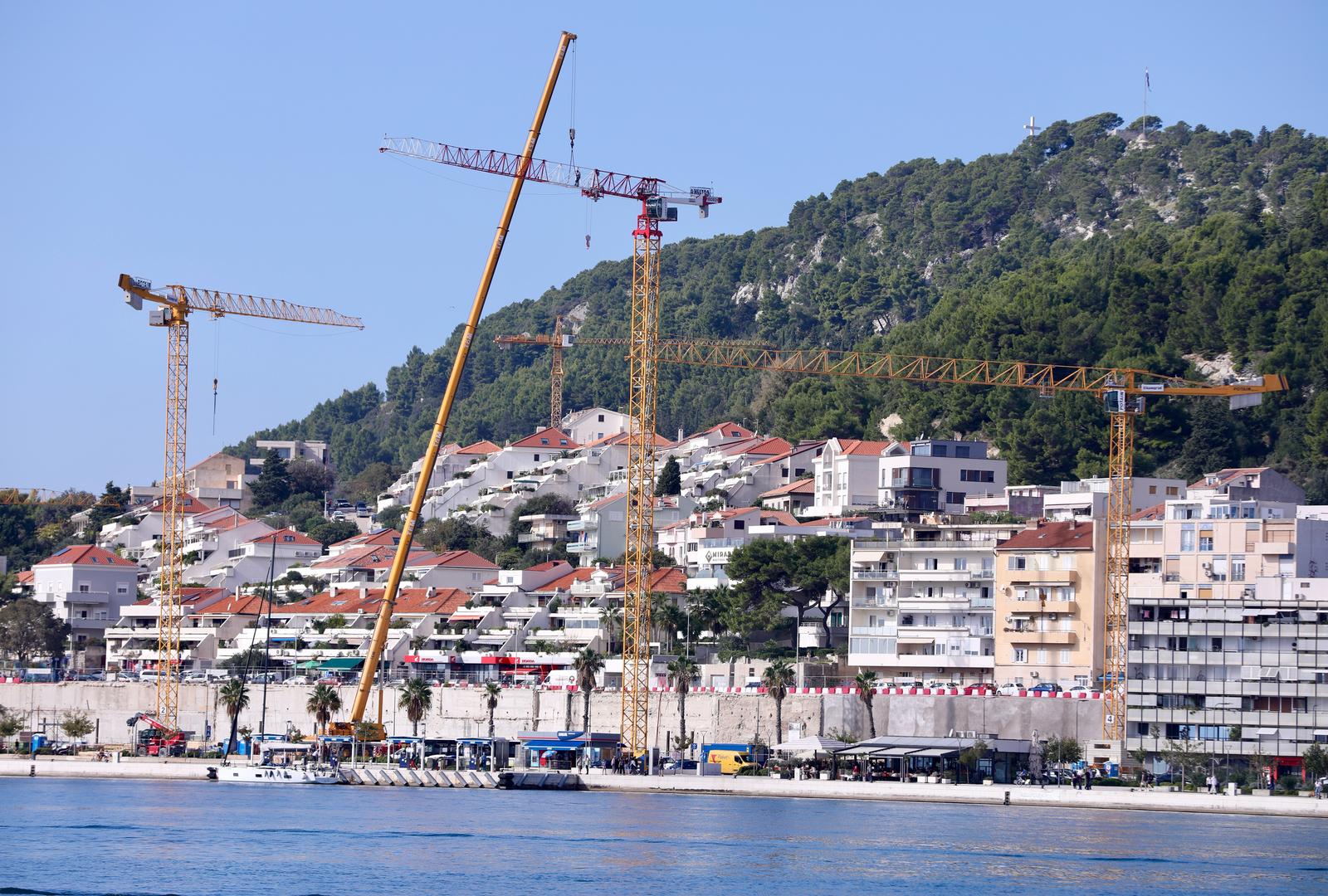 Split: Dizalice na gradilištu hotela Marjan