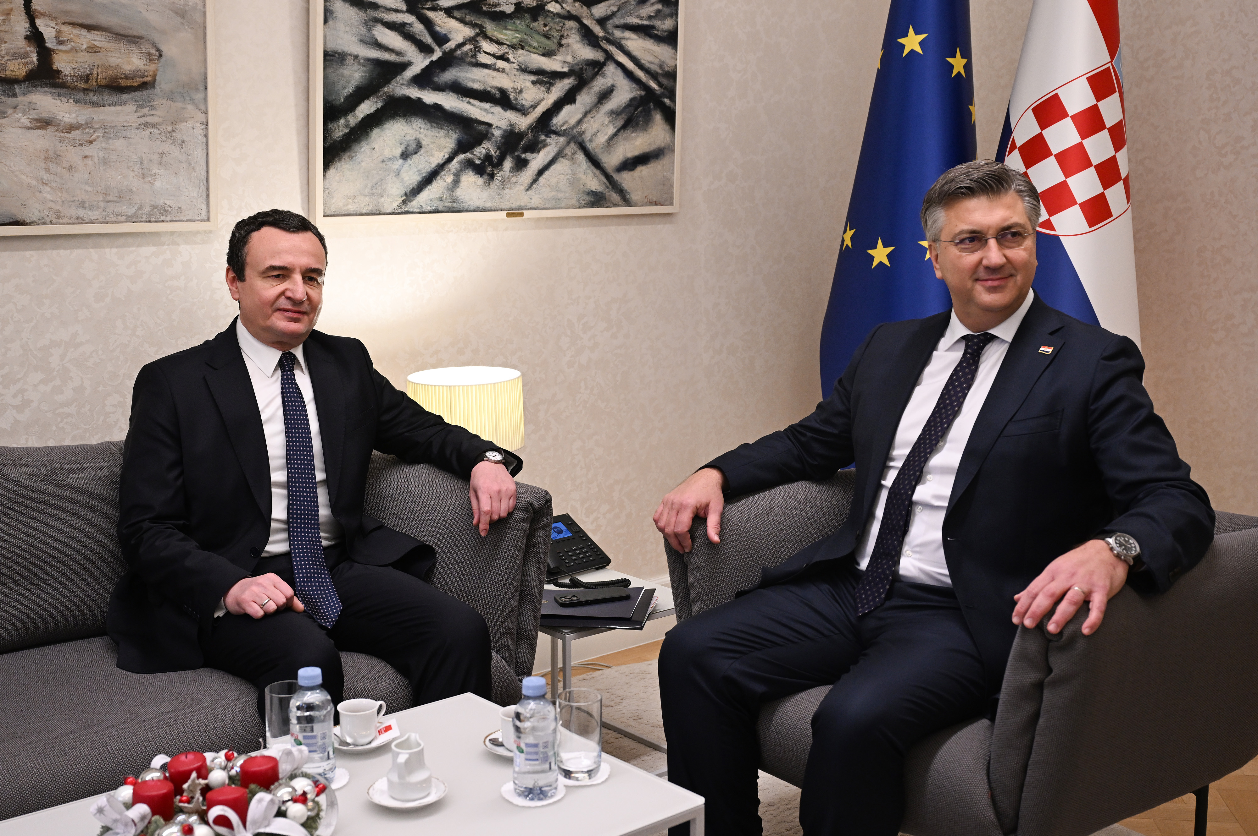 Zagreb: Predsjednik Vlade Plenković susreo se s kosovskim premijerom Kurtijem