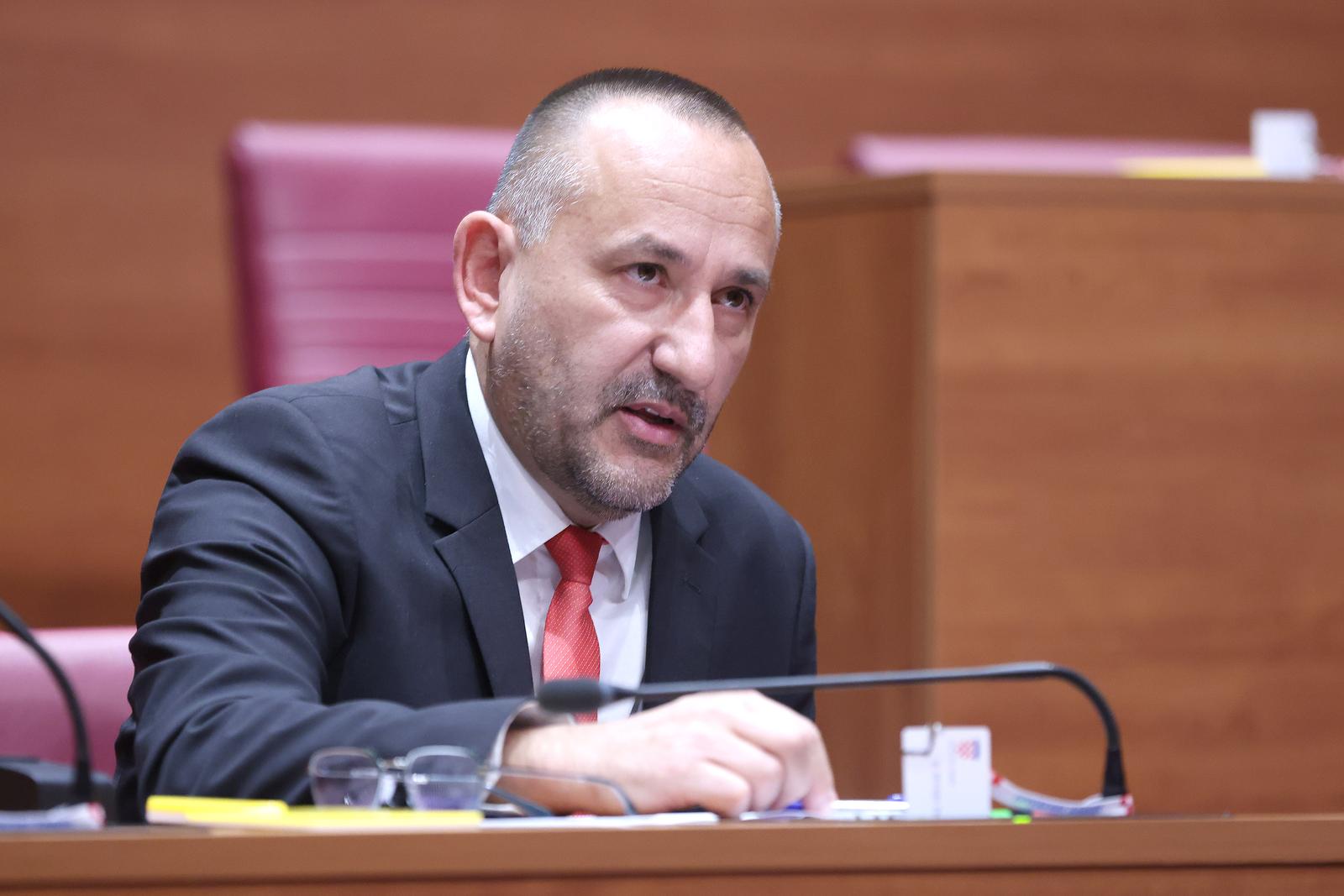 Zagreb: Sabor nakon izlaganja zastupničkih stajališta raspravlja o upravljanju i održavanju zgrada