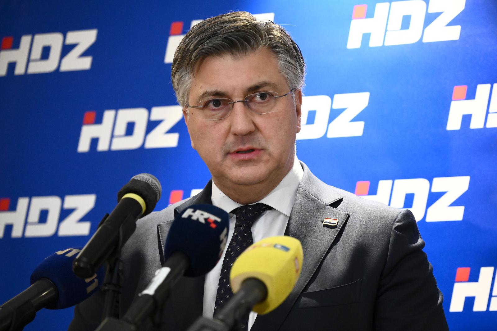 Zagreb: HDZ-ov božićni domjenak za stranačke dužnosnike u Westinu