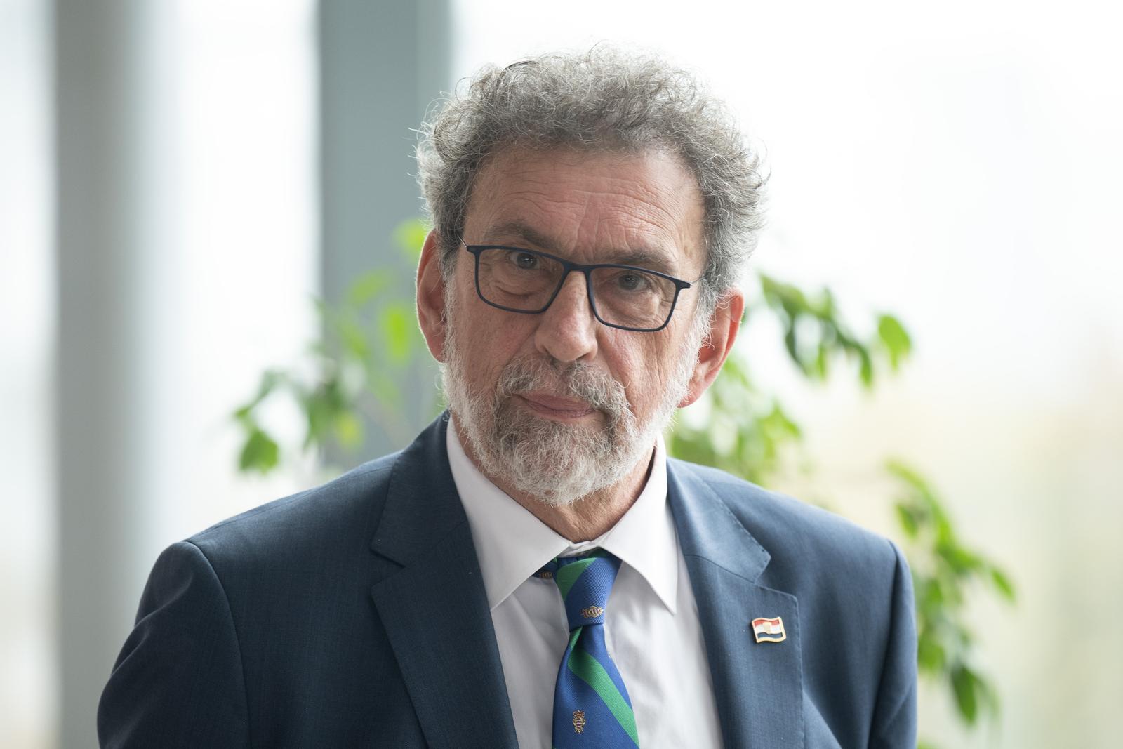 Zagreb: Radovan Fuch koji je komentirao situaciju zagrebačkoj školi u kojoj danima nema nastave zbog problematičnog dječaka