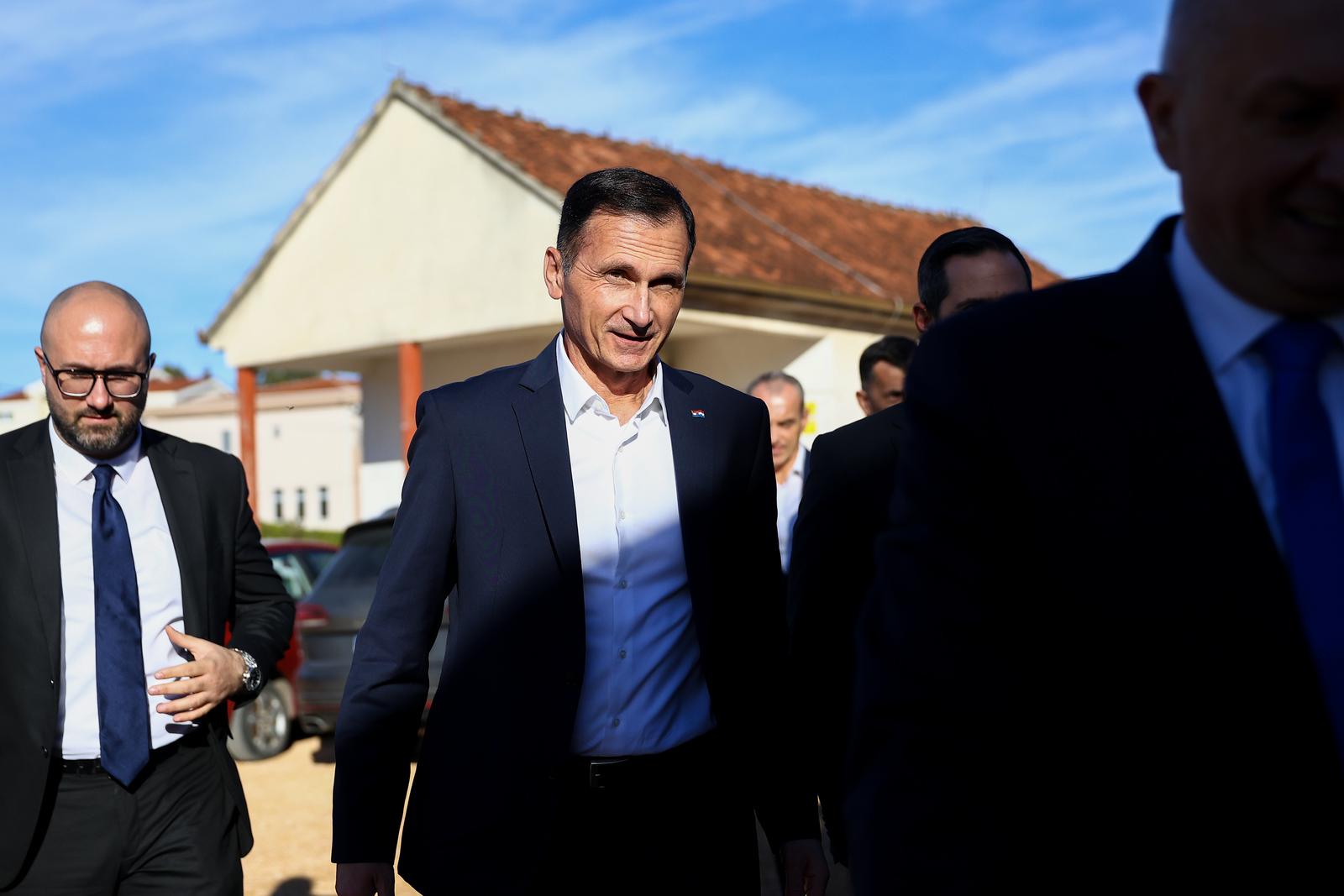 Predsjednički kandidat Dragan Primorac prisustvovao je ceremoniji otvaranja doma kulture u Blatnici