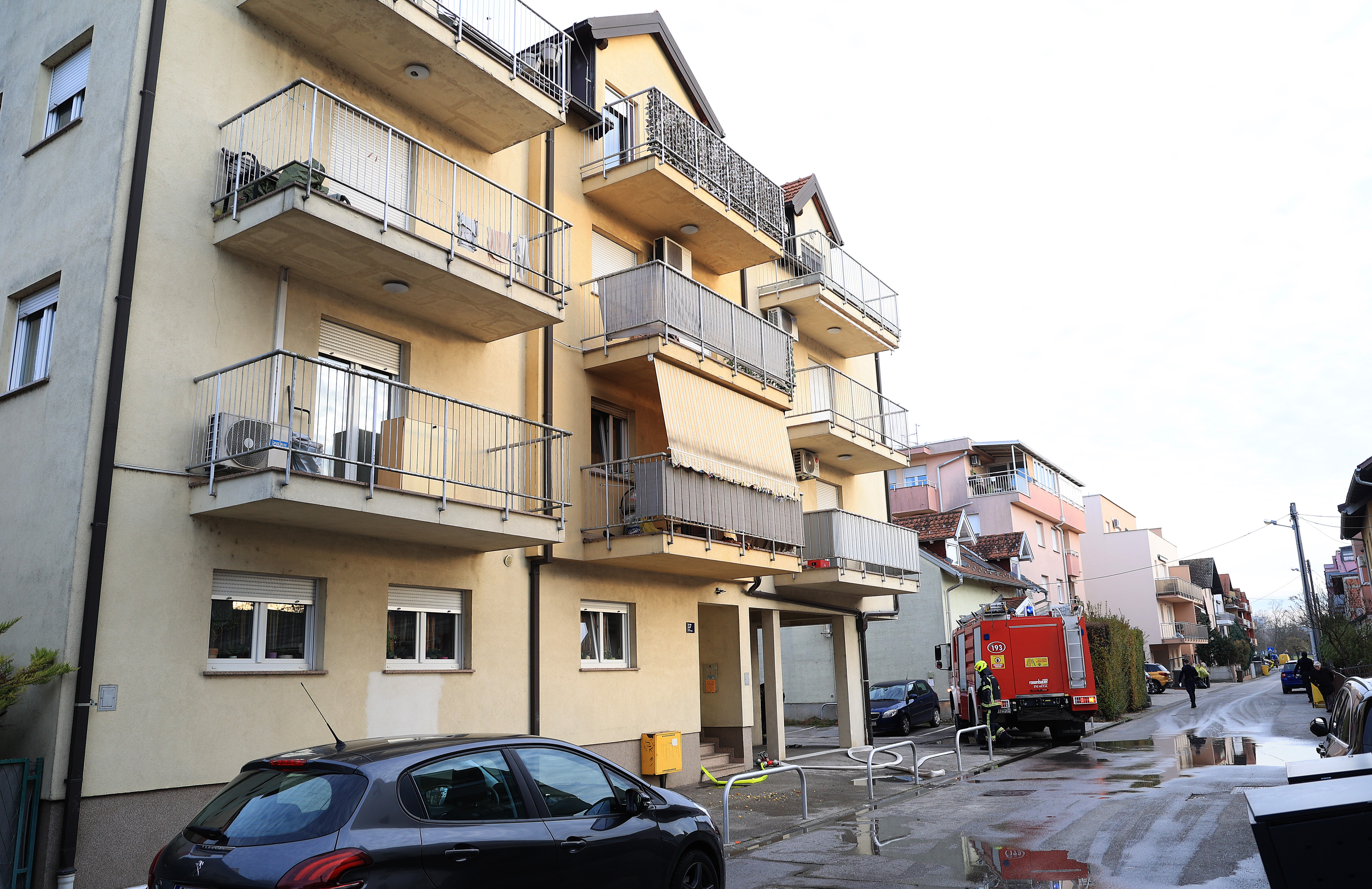 Zagreb: Jedna osoba smrtno stradala u požaru stana na Kajzerici