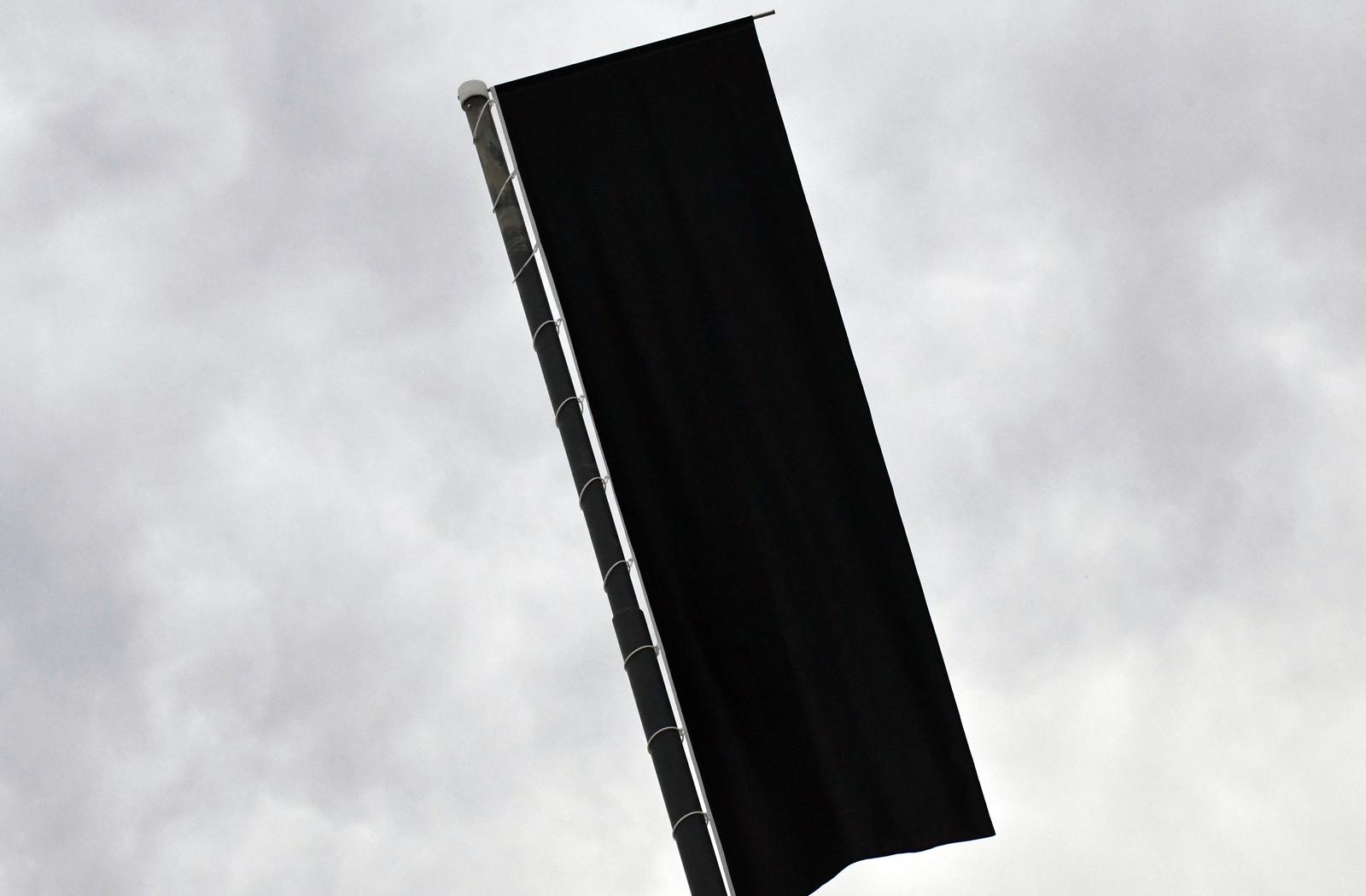 Slavonski Brod: Zastave na pola koplja zbog Dana žalosti