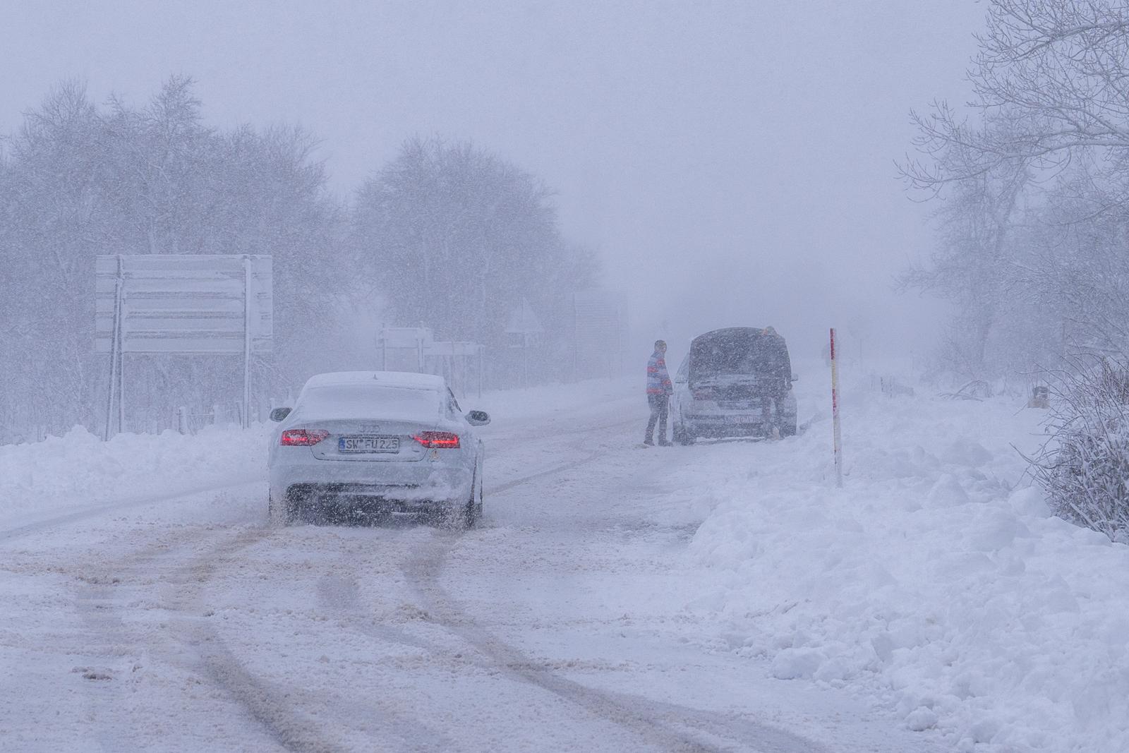 Jaka mećava na državnoj cesti kod Otočca
