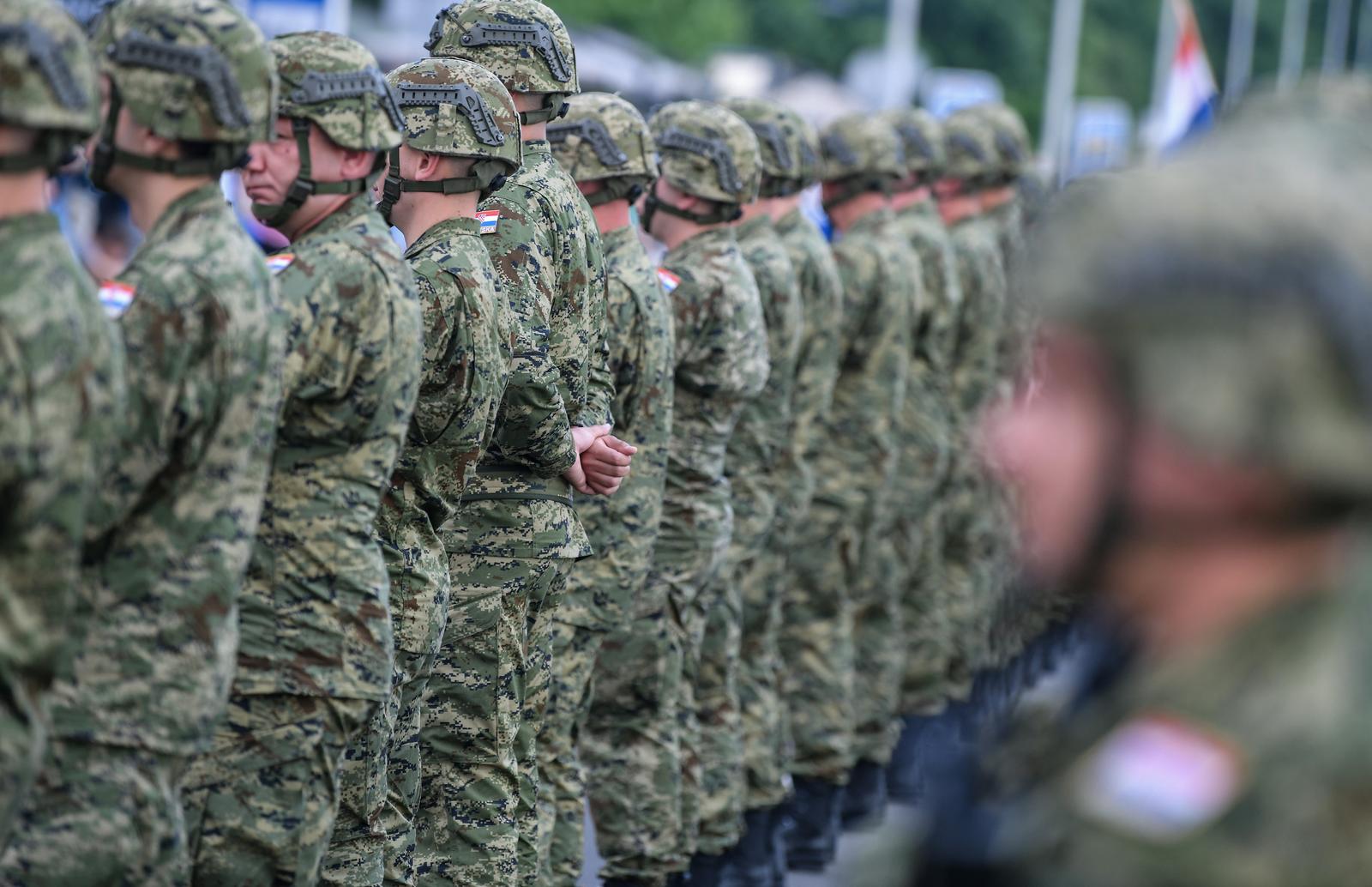 Zagreb: Pokazne vježbe pripadnika Hrvatske vojske i prigodan letački program za Dan Oružanih snaga