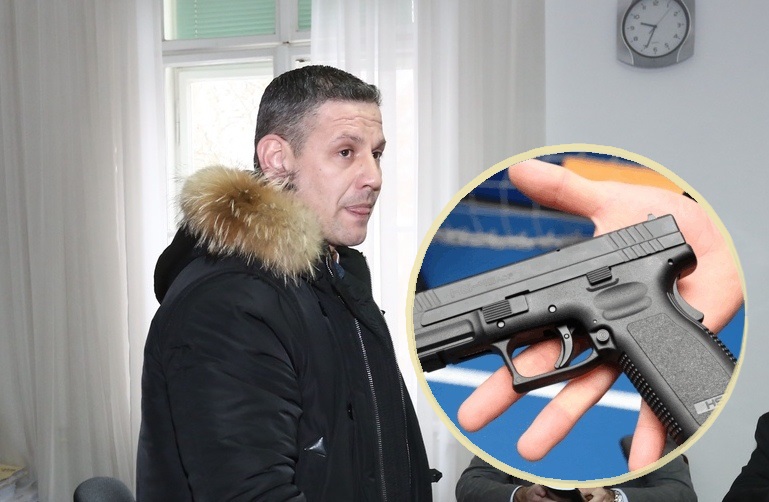 imageedit_4_3209342428