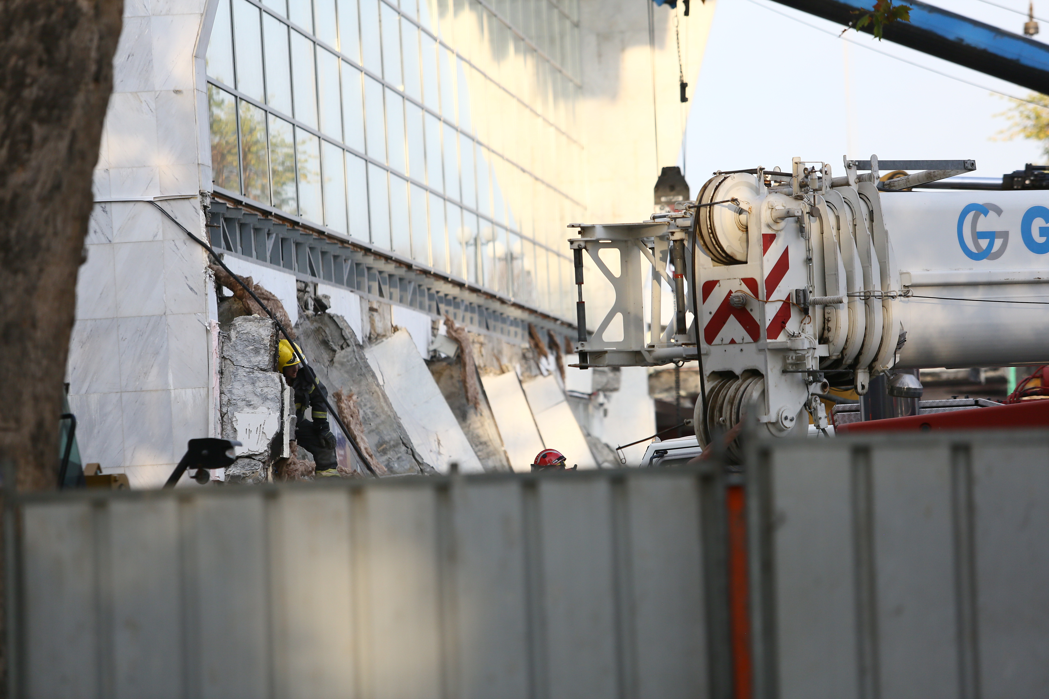 Urušila se nadstrešnica na kolodvoru u Novom Sadu, najmanje 11 mrtvih