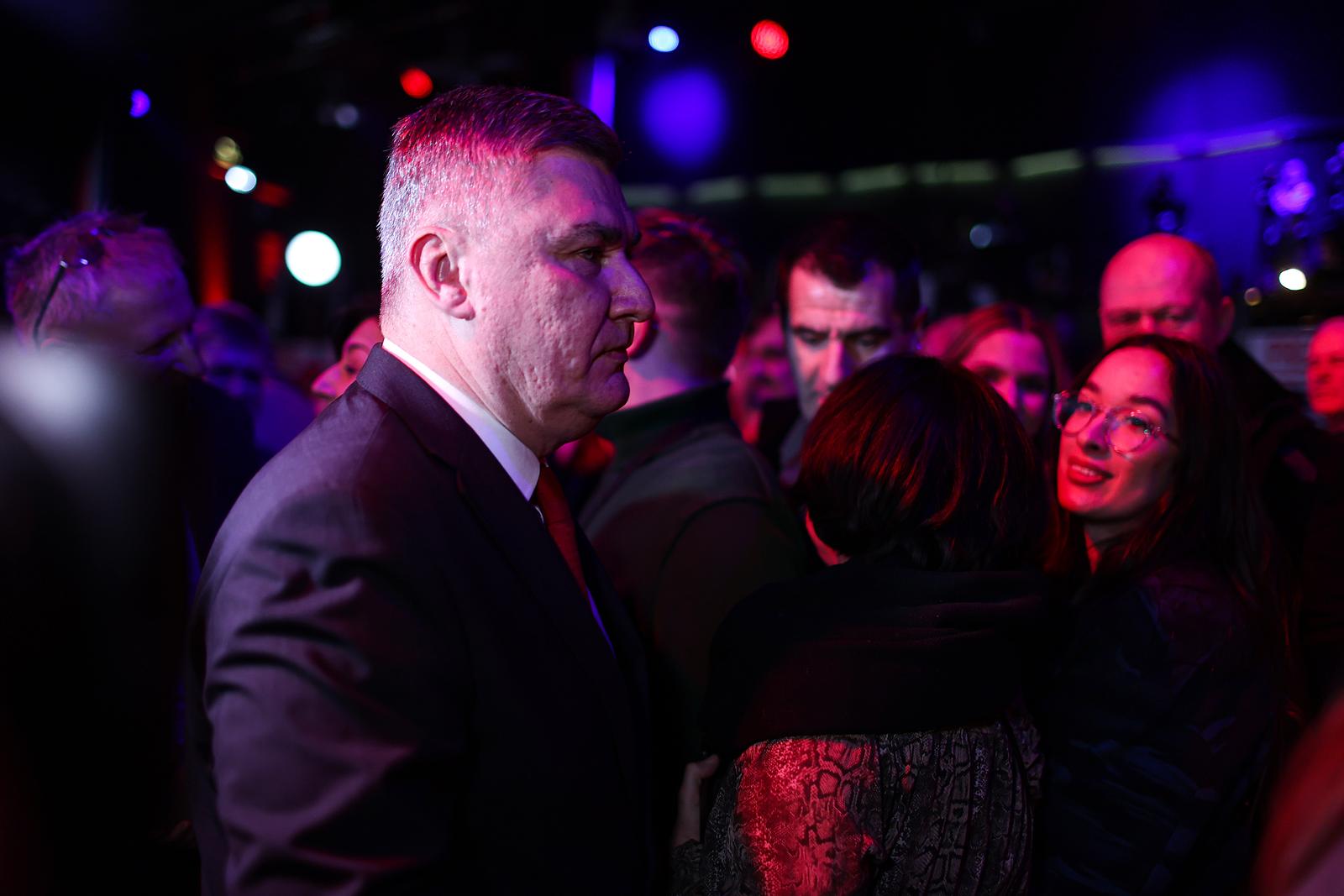 Zagreb: Zoran Milanović obratio se okupljenima nakon prvog kruga predsjedničkih izbora