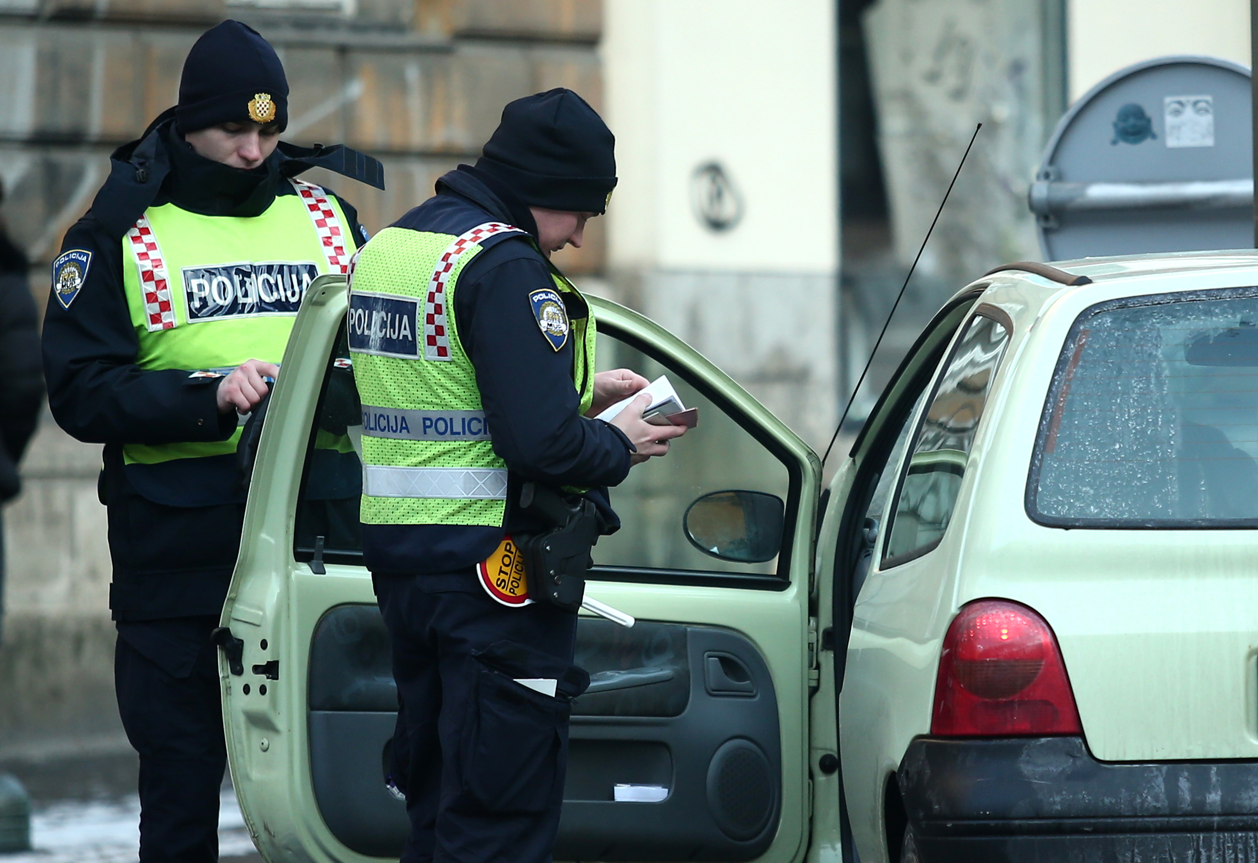 Zagreb: Na krianju Ilice i Mesni?ke policija zaustavlja automobile