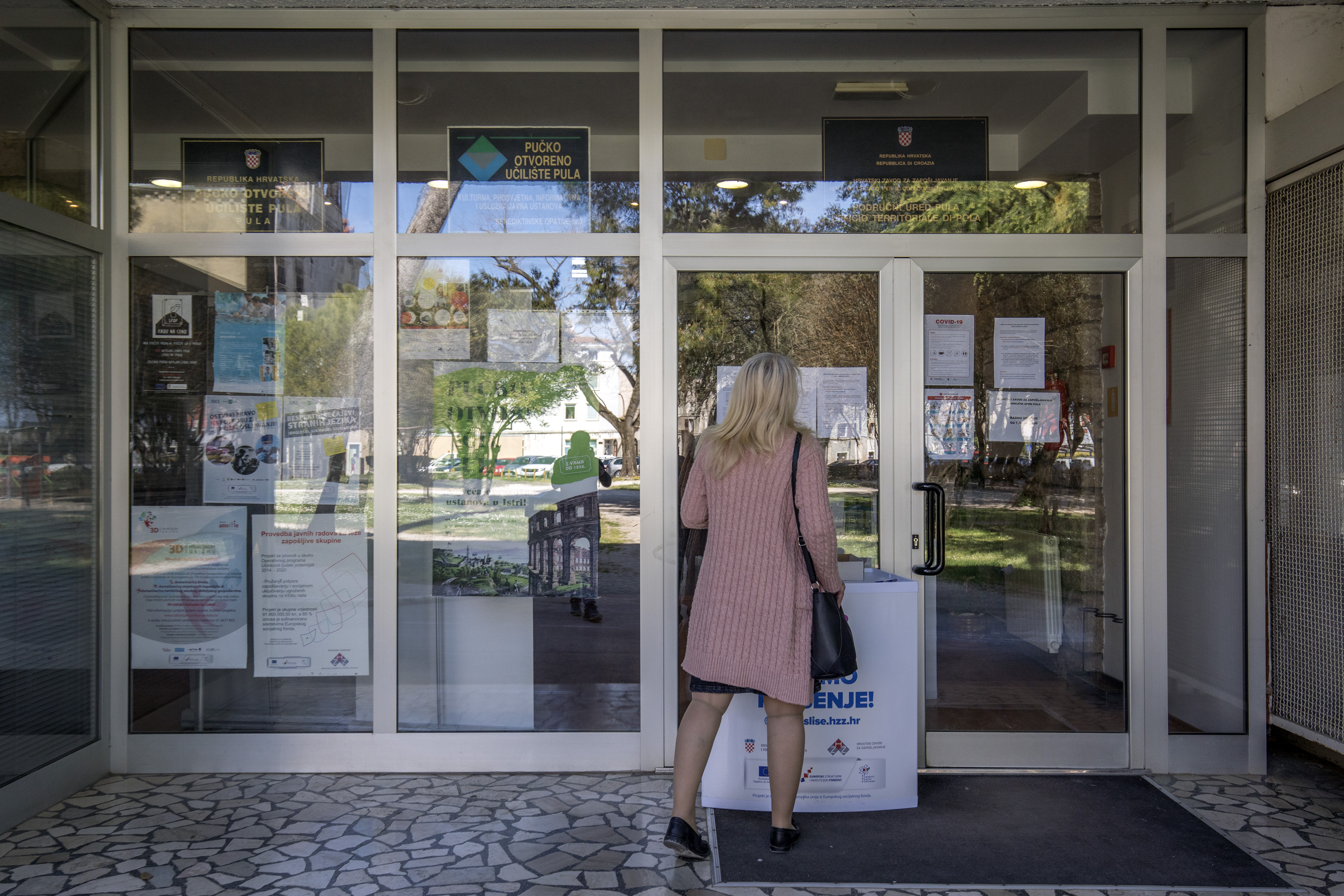 Pula: Vidno manje je ponuđenih poslova na ulaznim prozorima HZZ-a