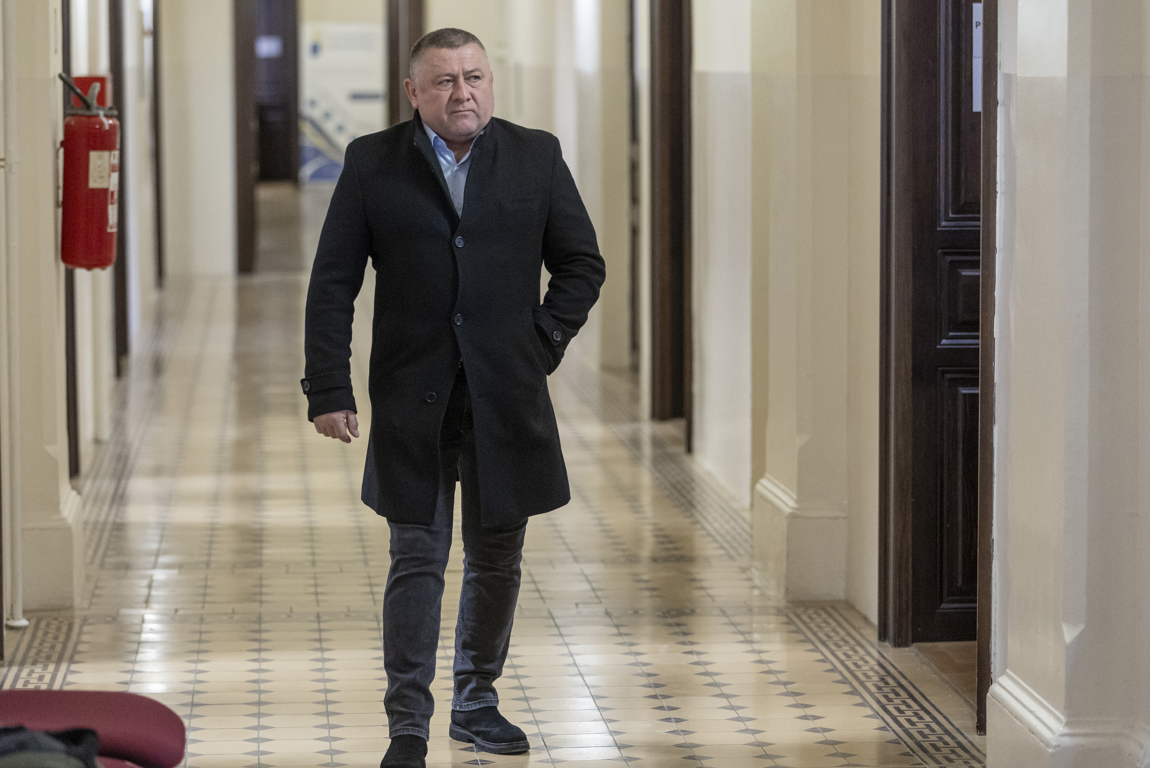 Osijek: Nastavak suđenja bivšem županu Vukovarsko-srijemske županije Damiru Dekaniću