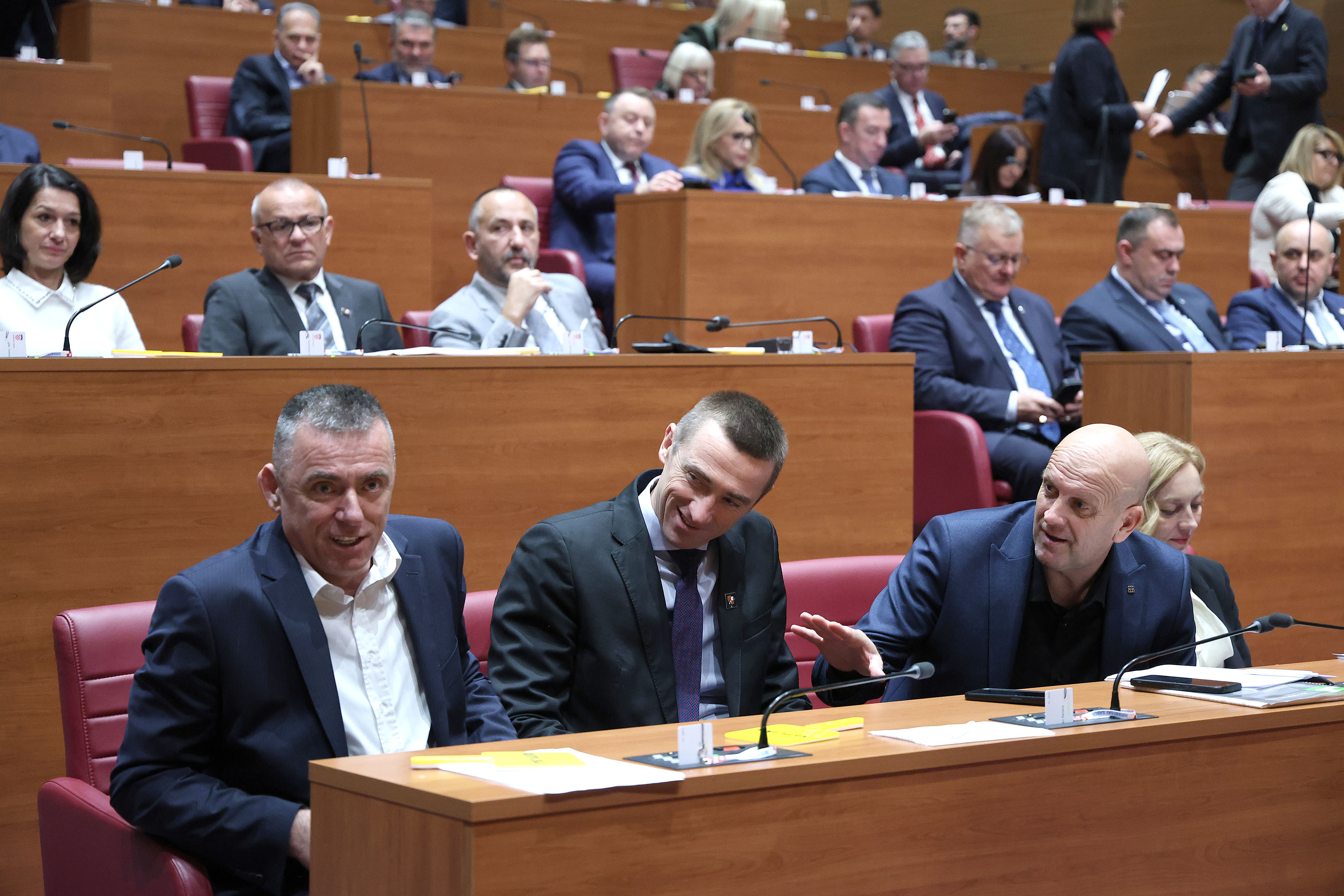 Zagreb: U Saboru započelo glasovanje