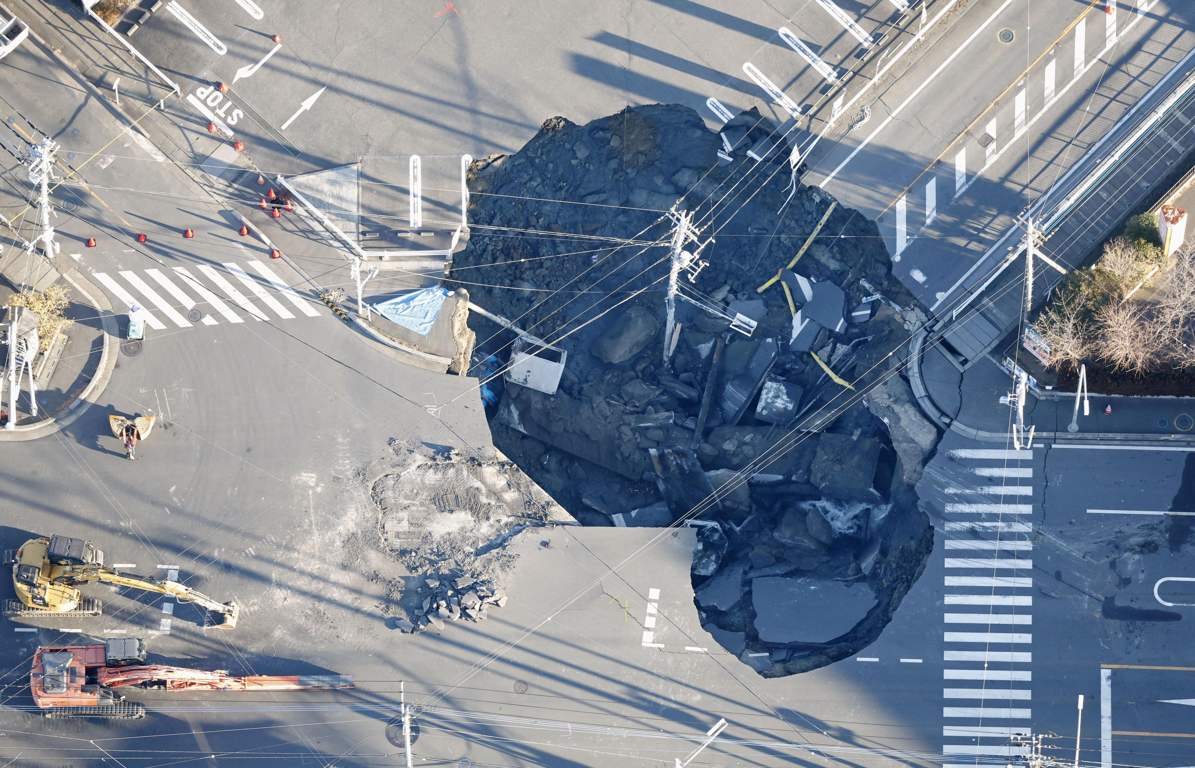 vrtača, rupa u Japanu, Saitama