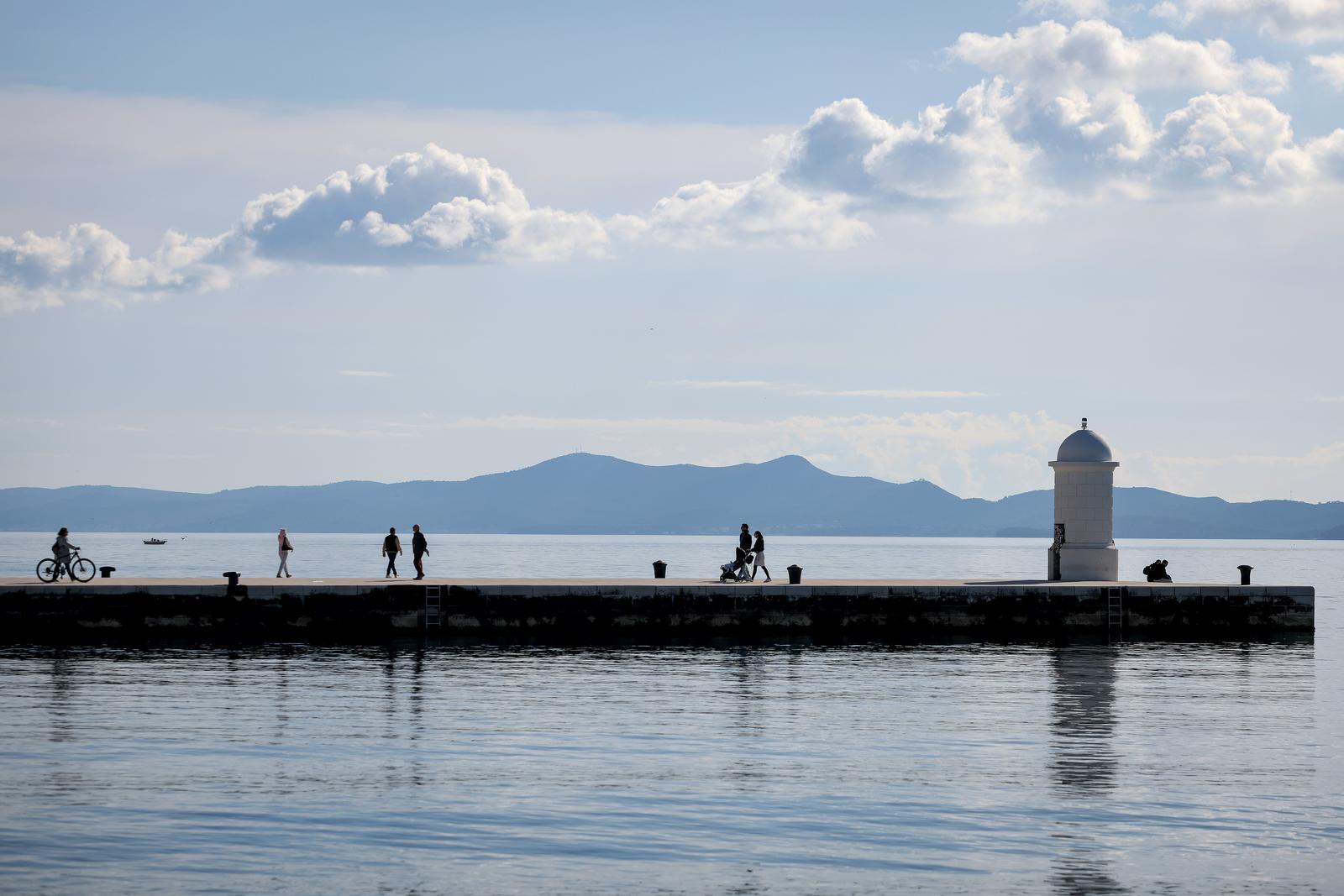 Zadar: Sunčana nedjelja u gradu
