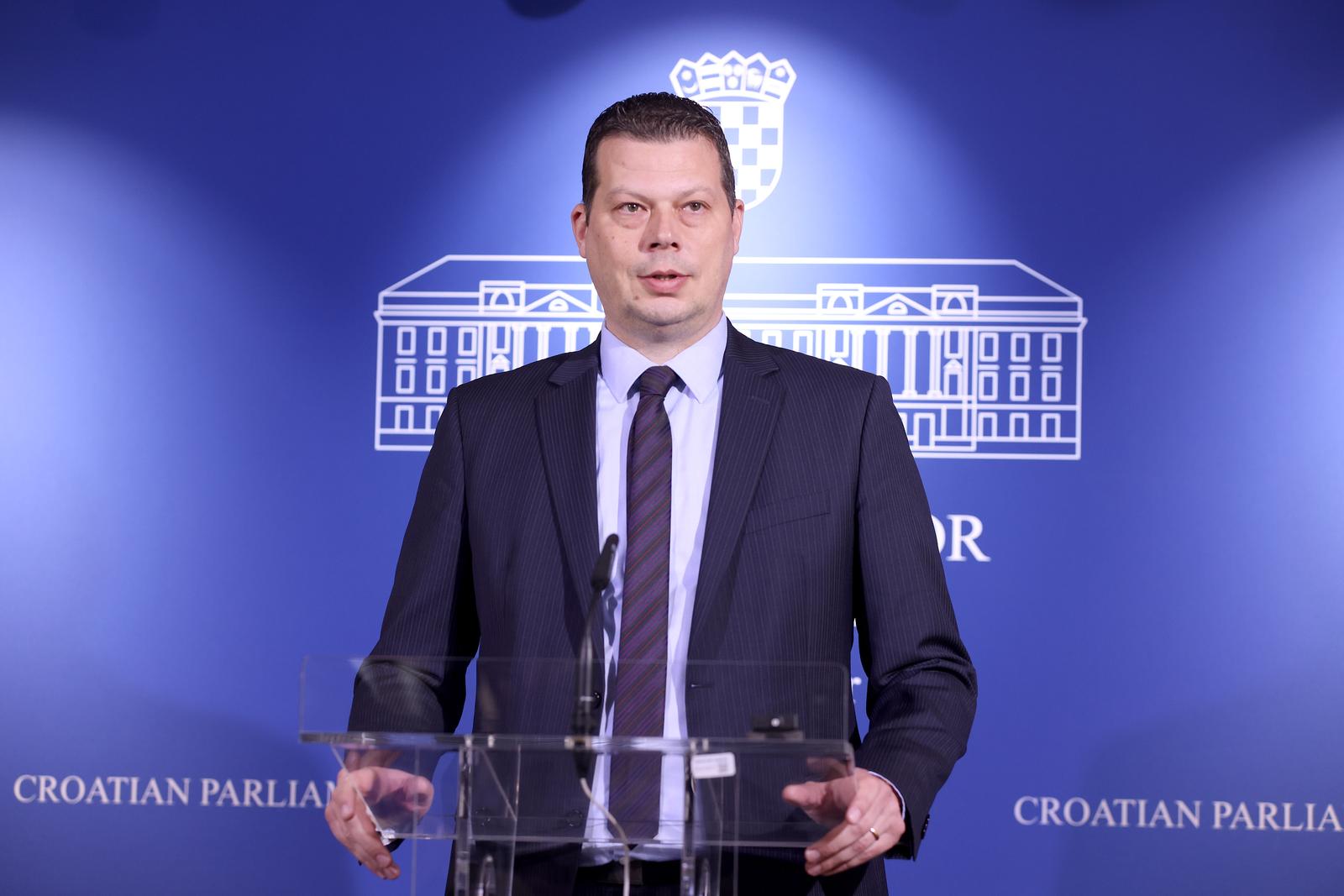 Zagreb: Saša Đujić o aferi SDP-ove zastupnice Brabare Antolić Vupore