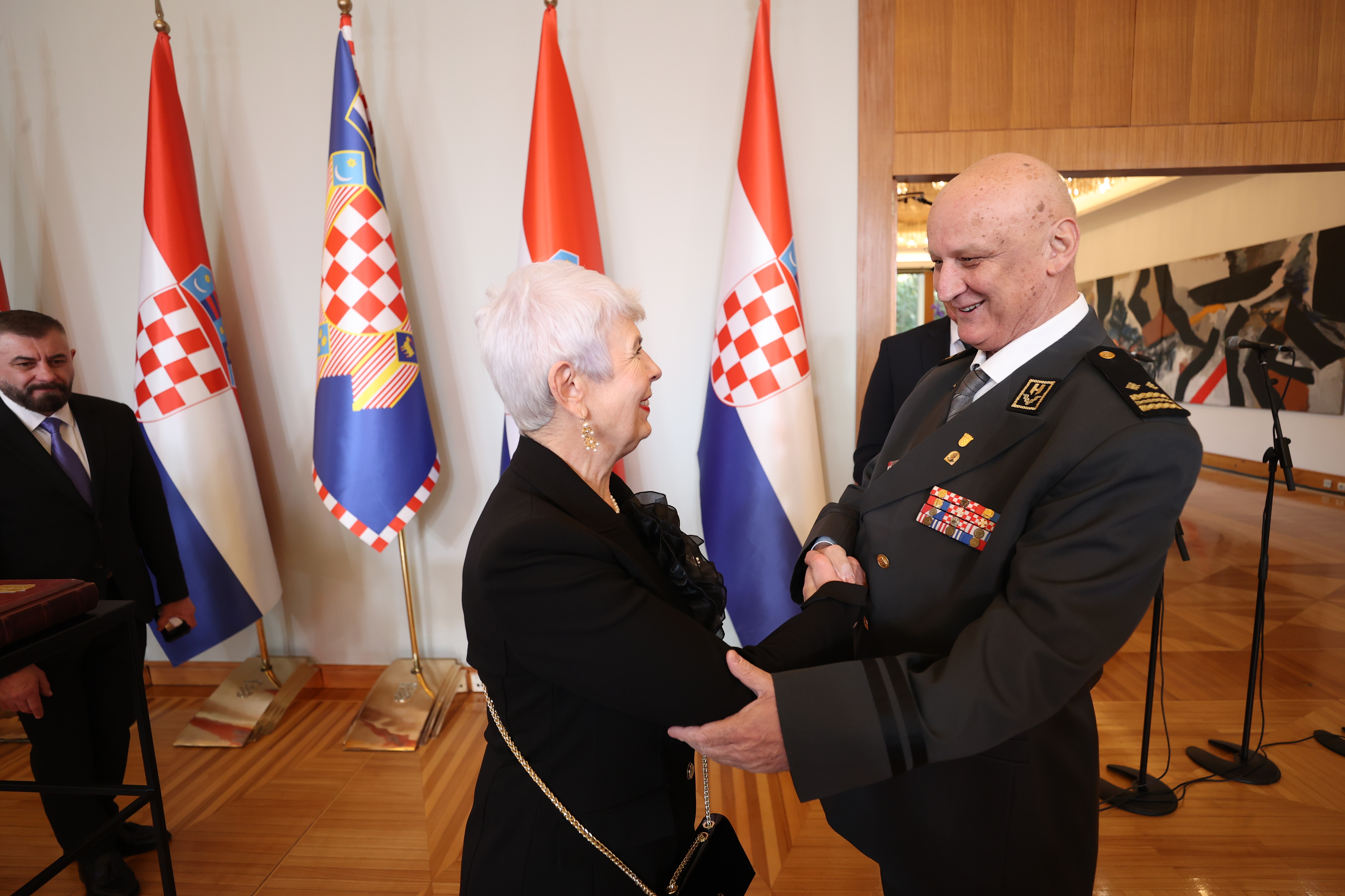 HINA/ POOL/ Lana SLIVAR DOMINIĆ/ Damir SENČAR/ ds