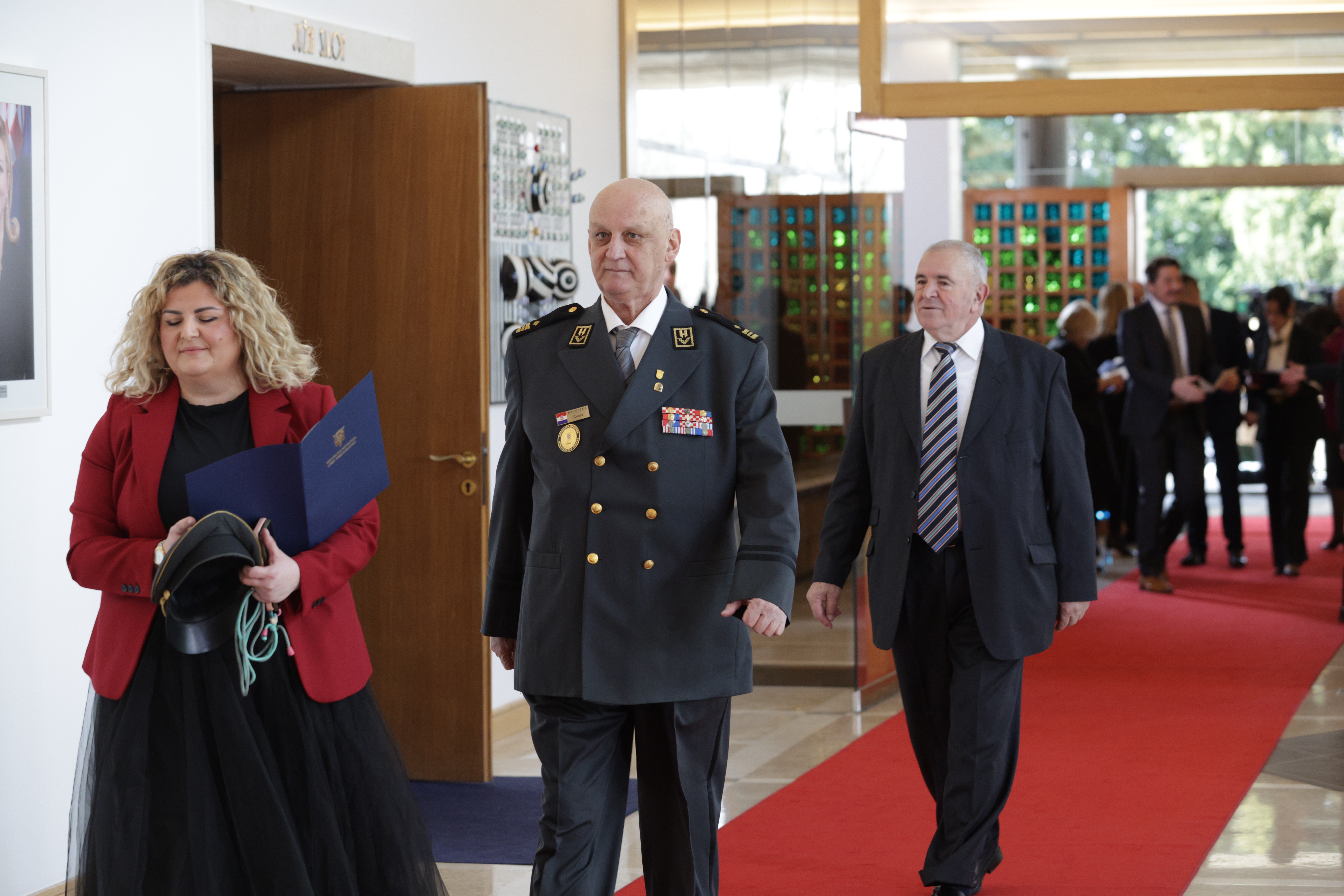 HINA/ POOL/ Lana SLIVAR DOMINIĆ/ Damir SENČAR/ ds