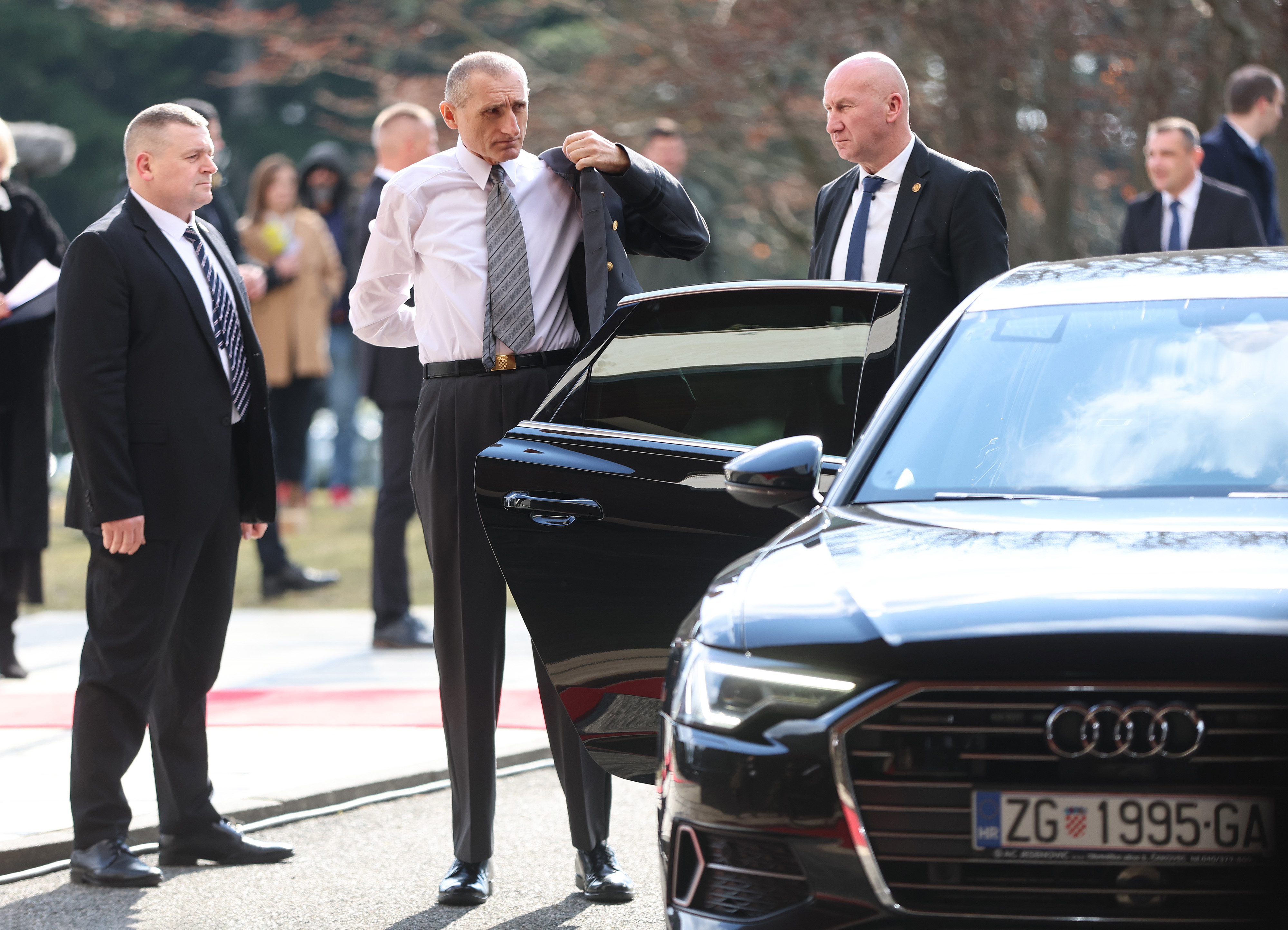Zagreb: Dolazak uzvanika na inauguraciju predsjednika Zorana Milanovića
