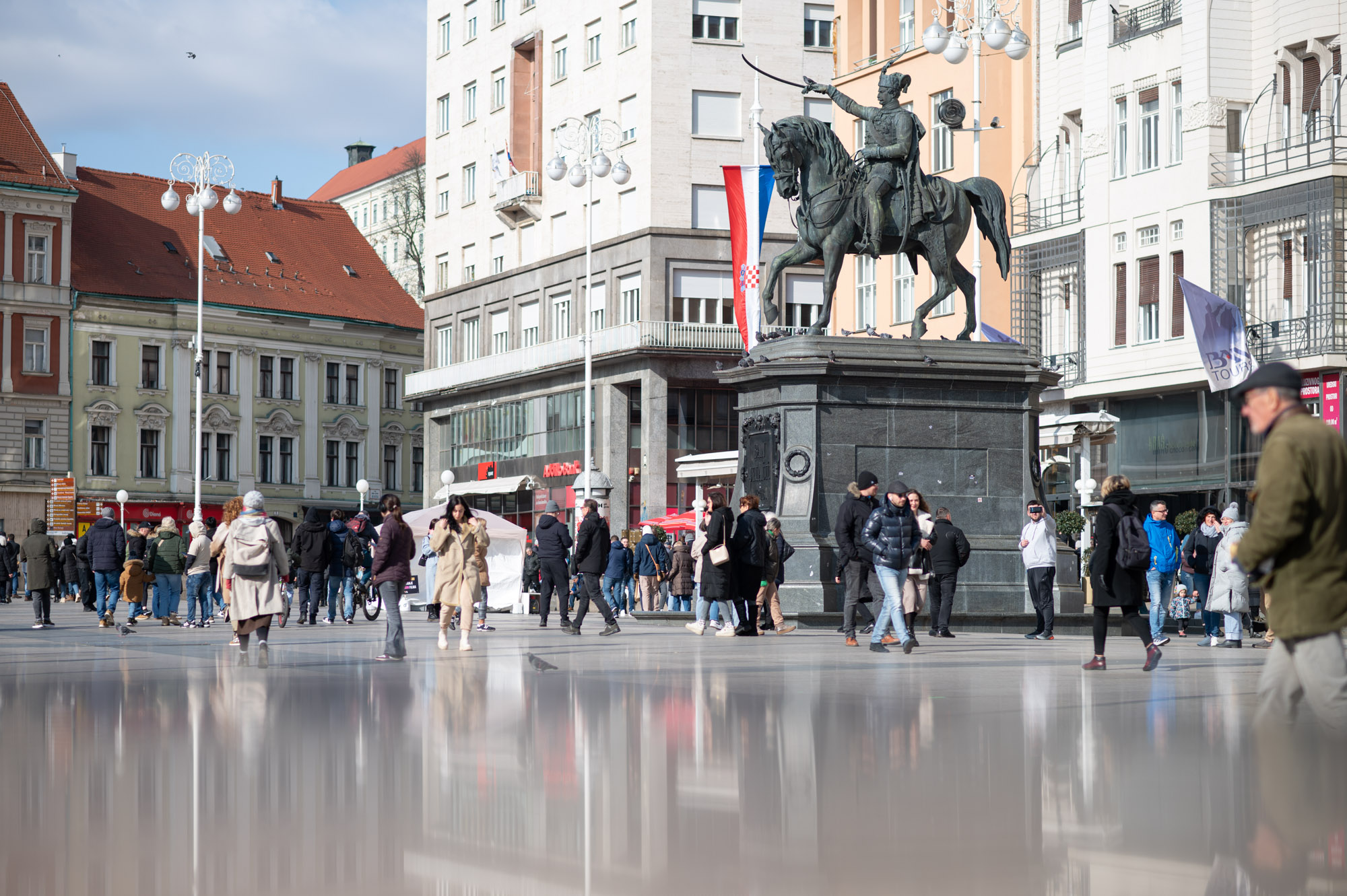Zagreb: Subotnja špica u centru grada