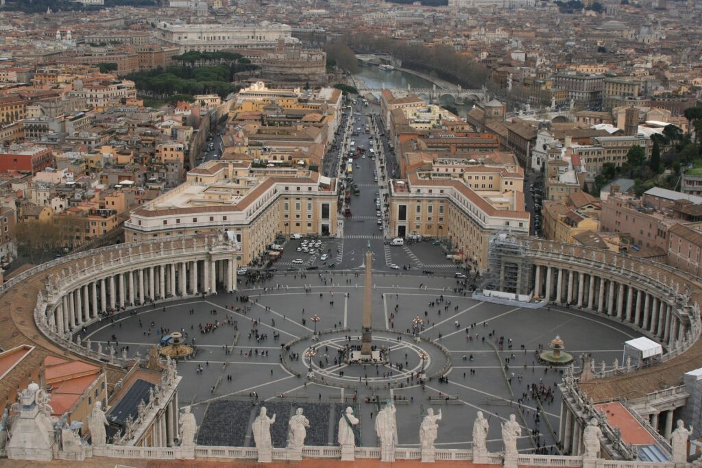 1740067158-st-peters-basilica-3676163_1920-1024x683.jpg