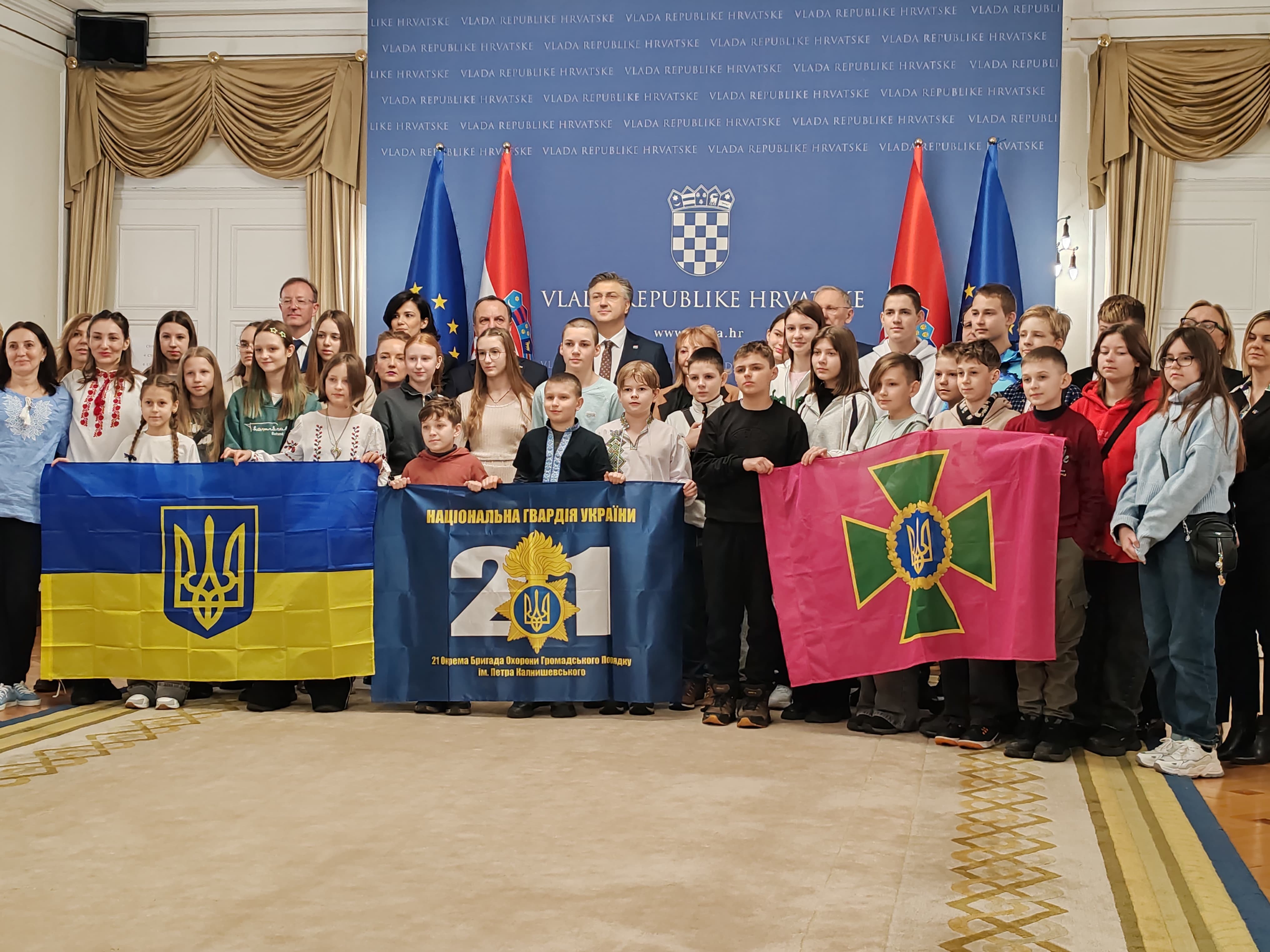 andrej plenković s ukrajinskom djecom