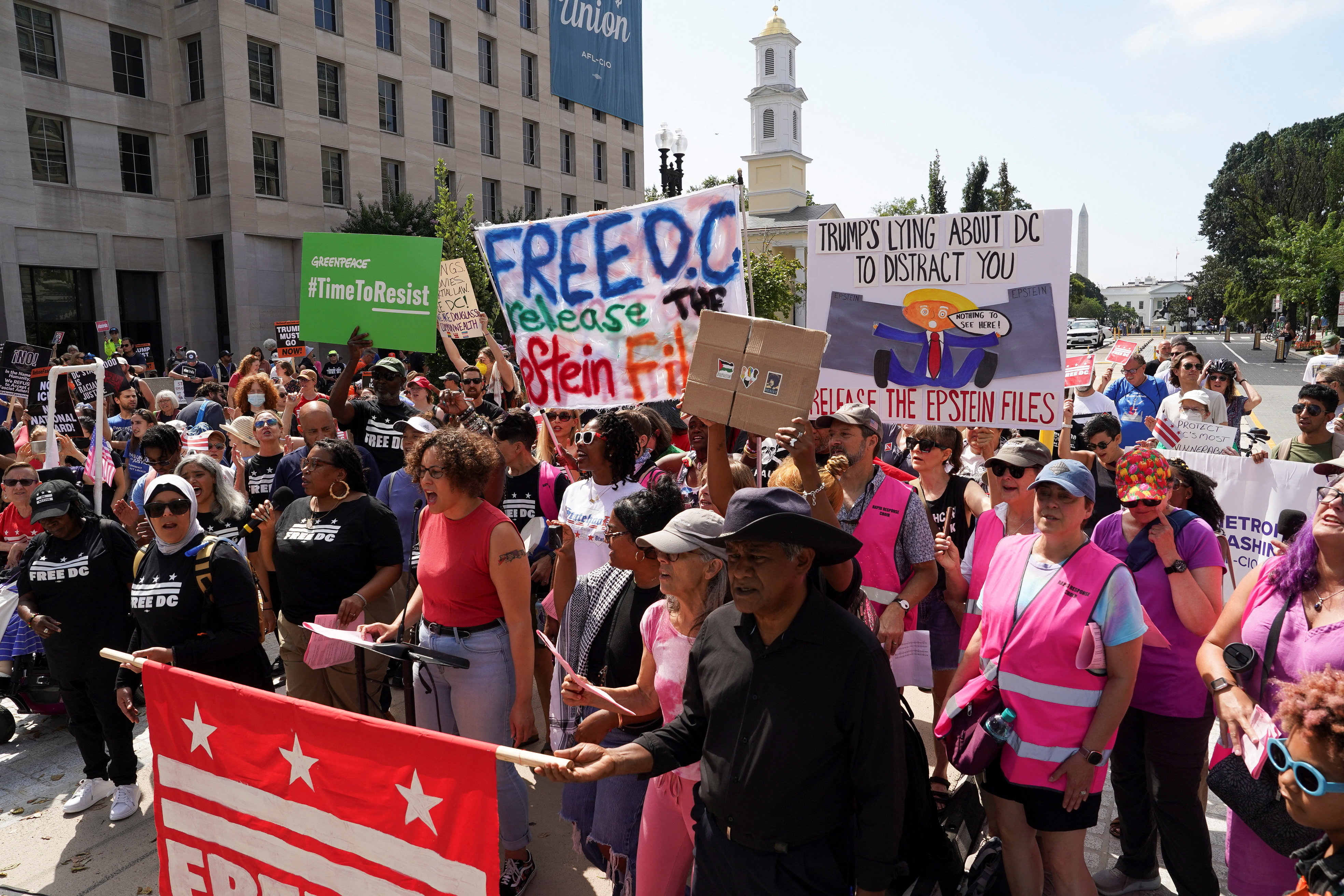 Prosvjedi u Washington DC-u nakon trumpove odluke o slanju nacionalne garde