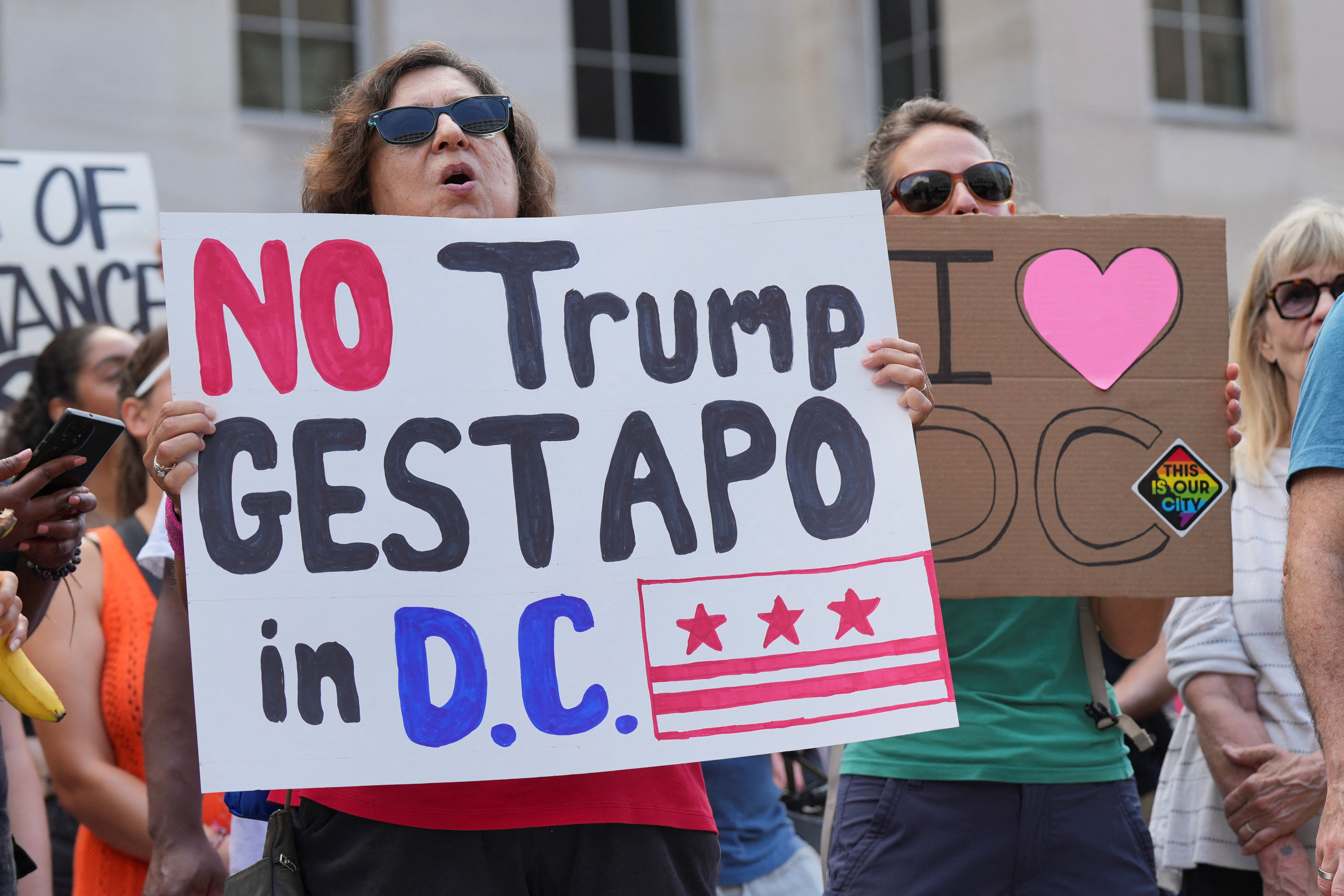 Prosvjedi u Washington DC-u nakon trumpove odluke o slanju nacionalne garde