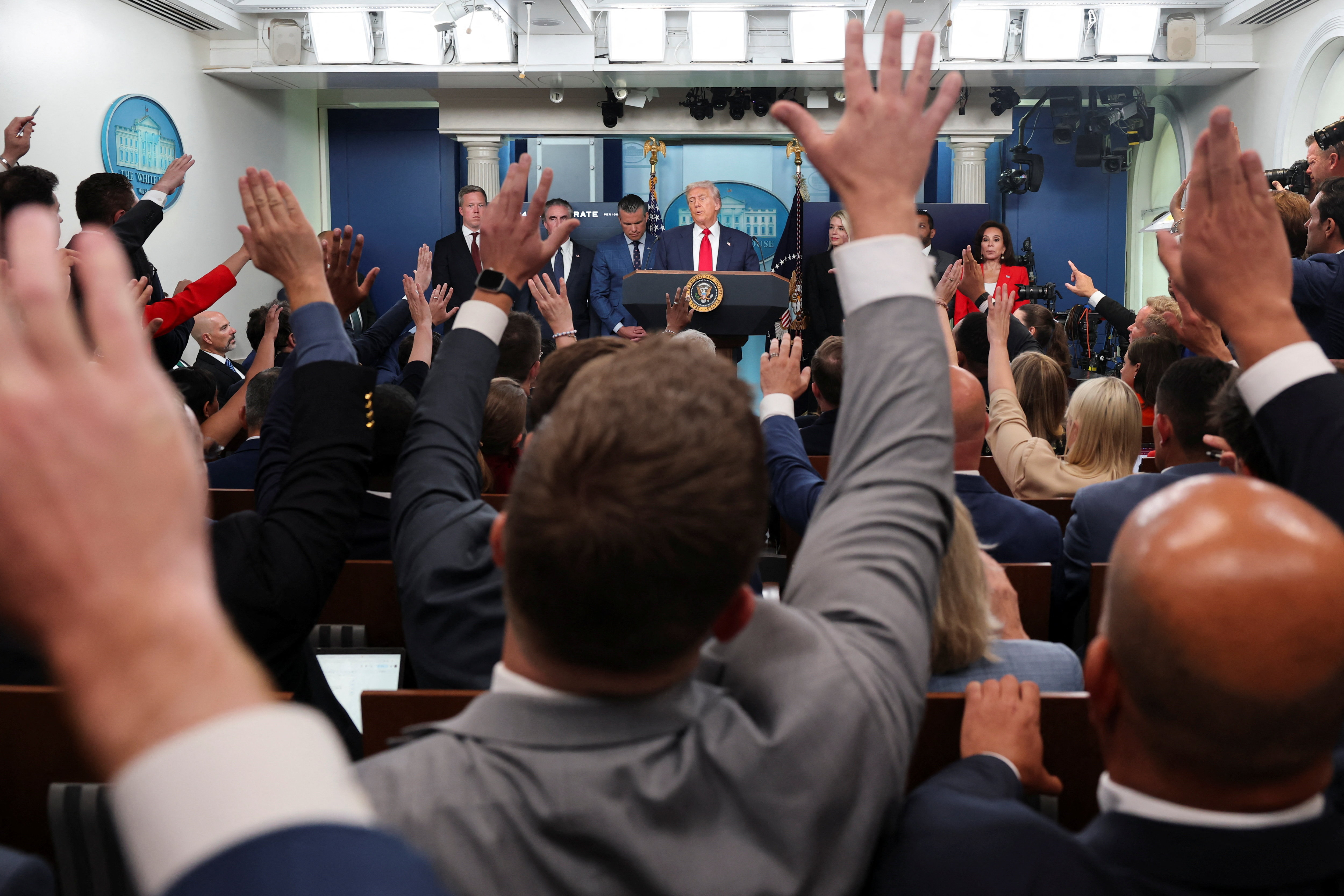 Prosvjedi u Washington DC-u nakon trumpove odluke o slanju nacionalne garde