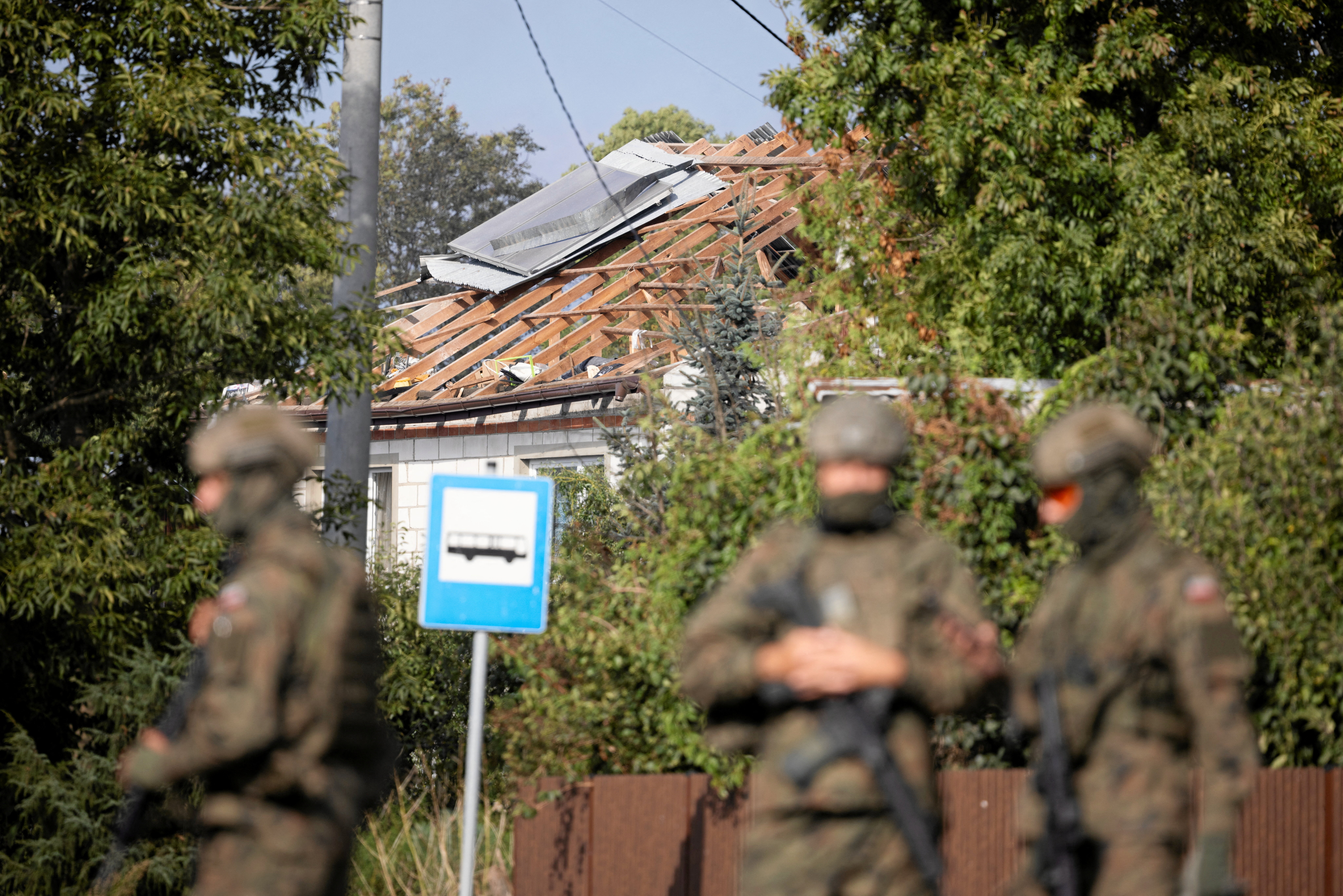 vojnici - reuters 9.10.2025.