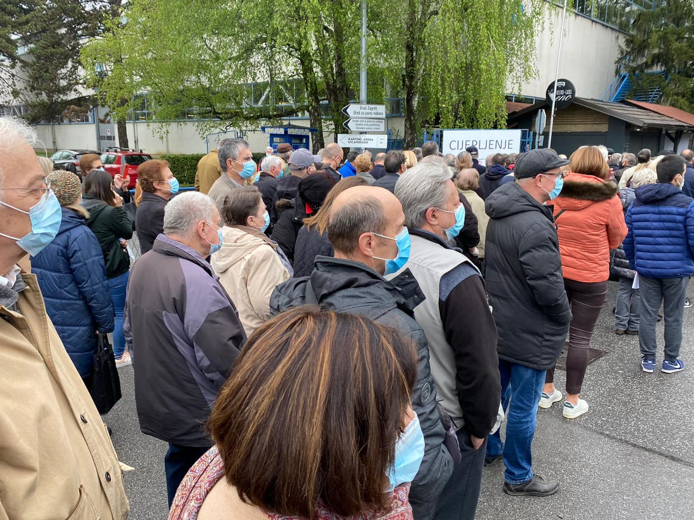 velesajam, cijepljenje