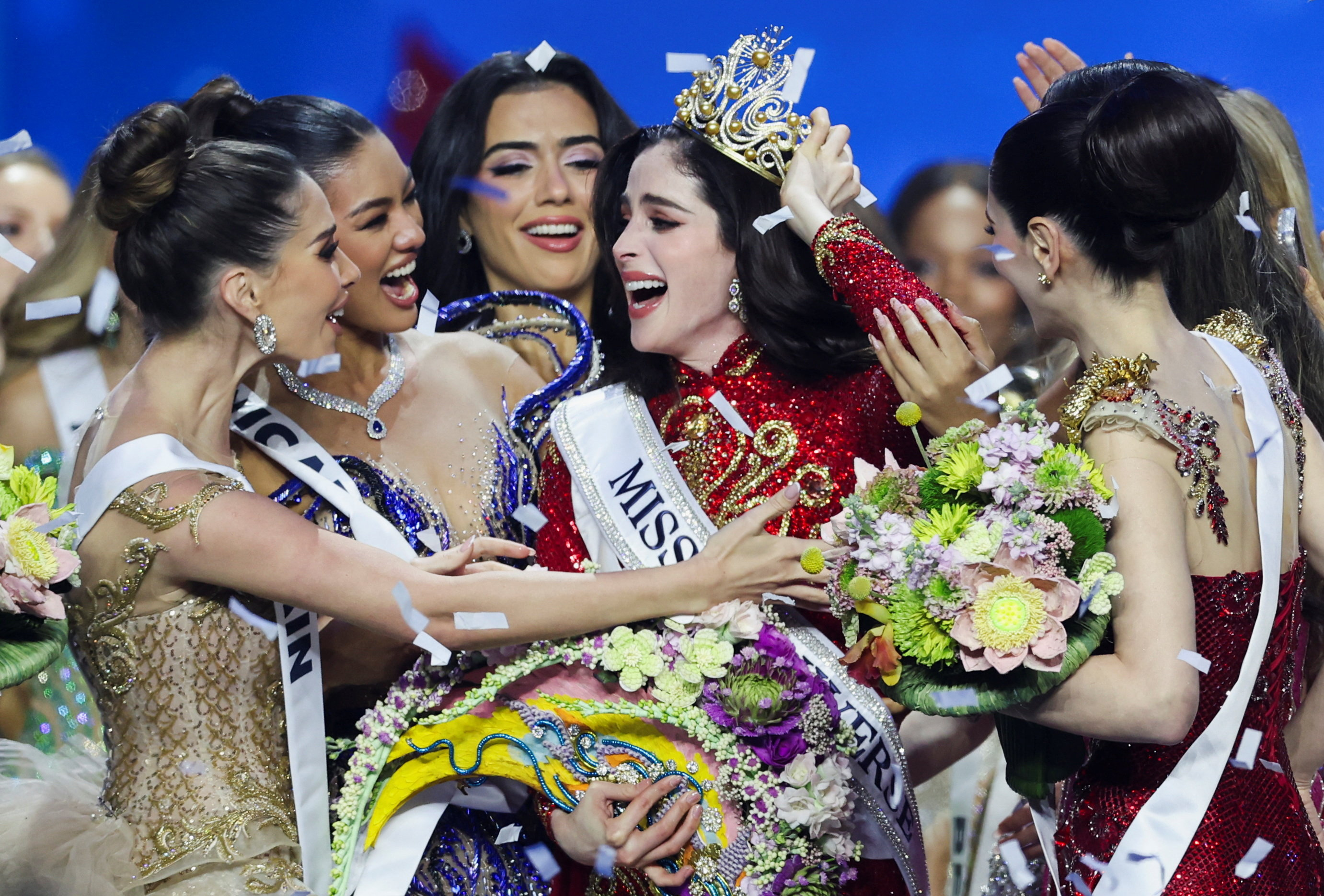 Fatima Bosch of Mexico reacts next to other contestants after being crowned Miss Universe 2025 during the 74th Miss Universe pageant in Bangkok, Thailand, November 21, 2025. REUTERS/Chalinee Thirasupa
