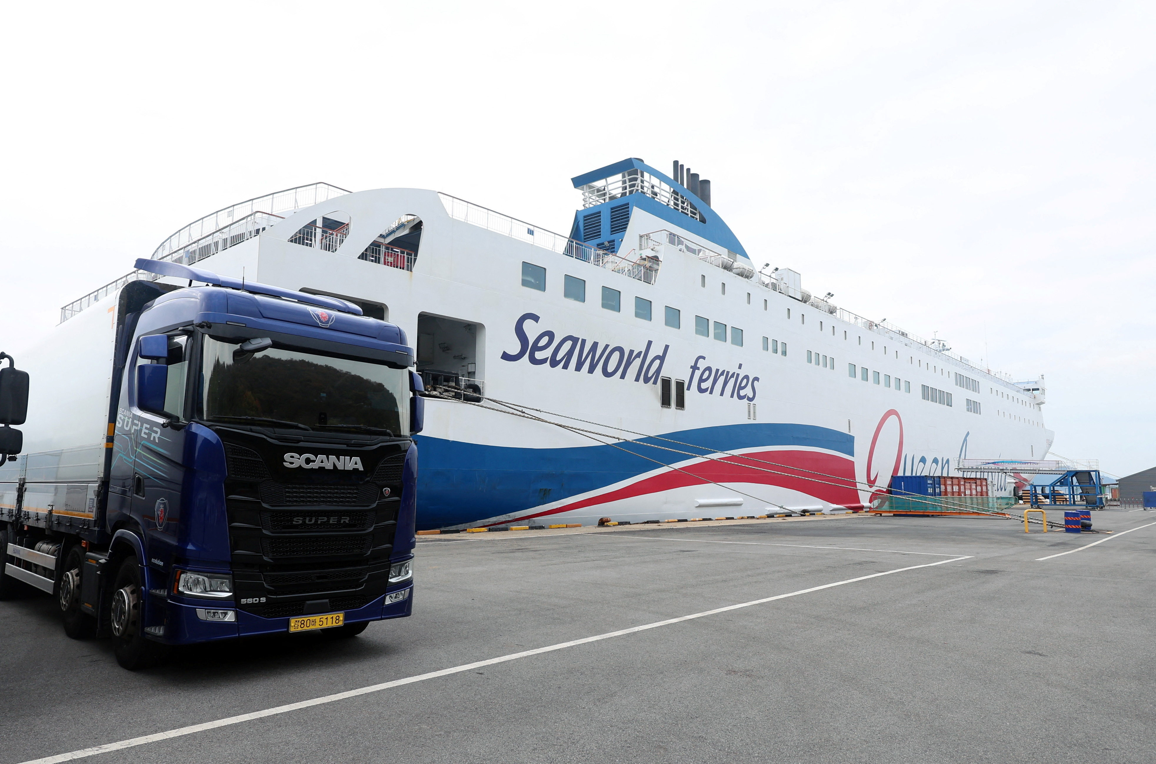 A South Korean ferry that had been stranded near a rocky island off Shinan while carrying 267 people is docked at a pier in Mokpo.