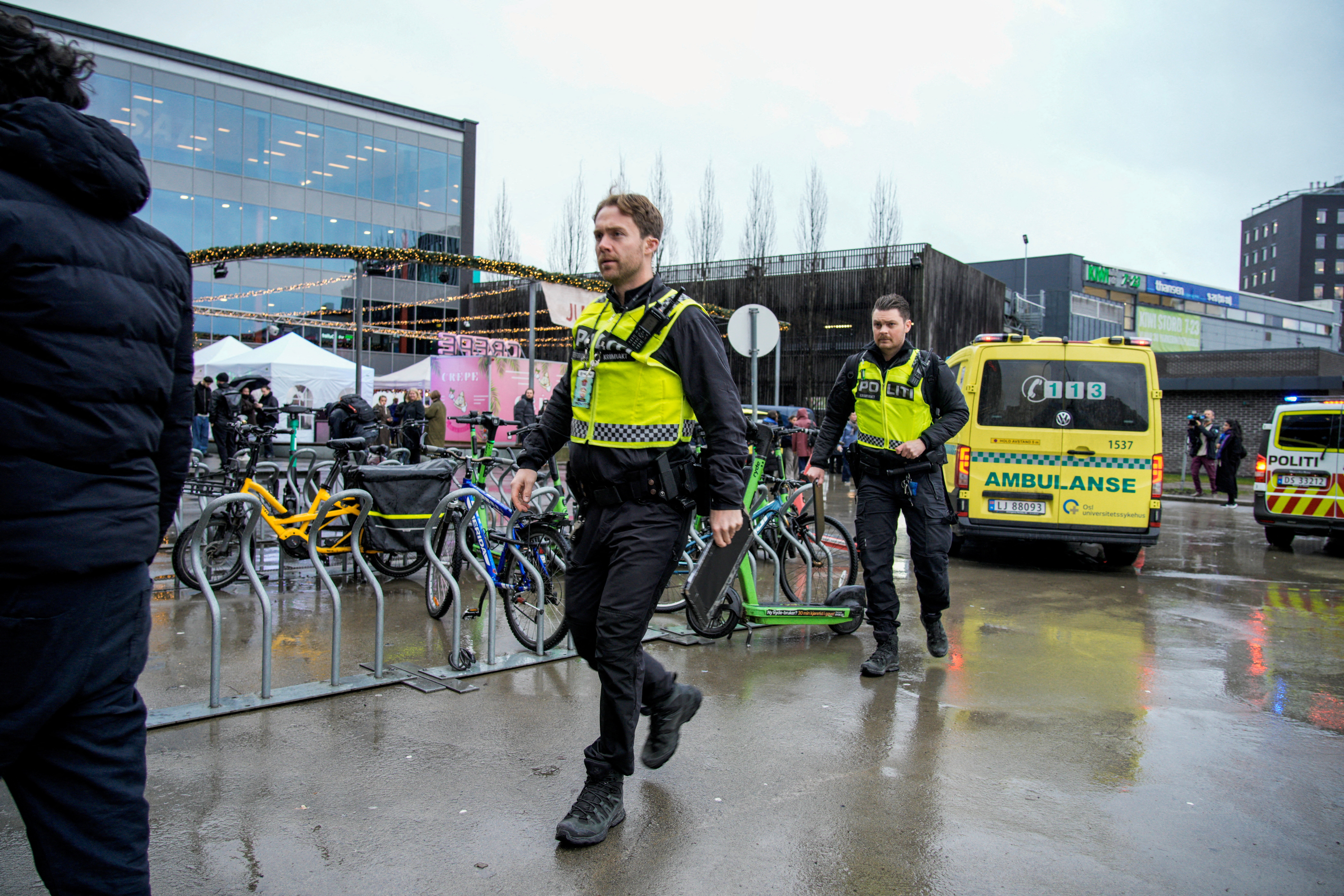Police are present at Storo Storsenter after a report of a shooting inside the center, in Oslo, Norway December 8, 2025.      ATTENTION EDITORS - THIS IMAGE WAS PROVIDED BY A THIRD PARTY. NORWAY OUT. NO COMMERCIAL OR EDITORIAL SALES IN NORWAY.