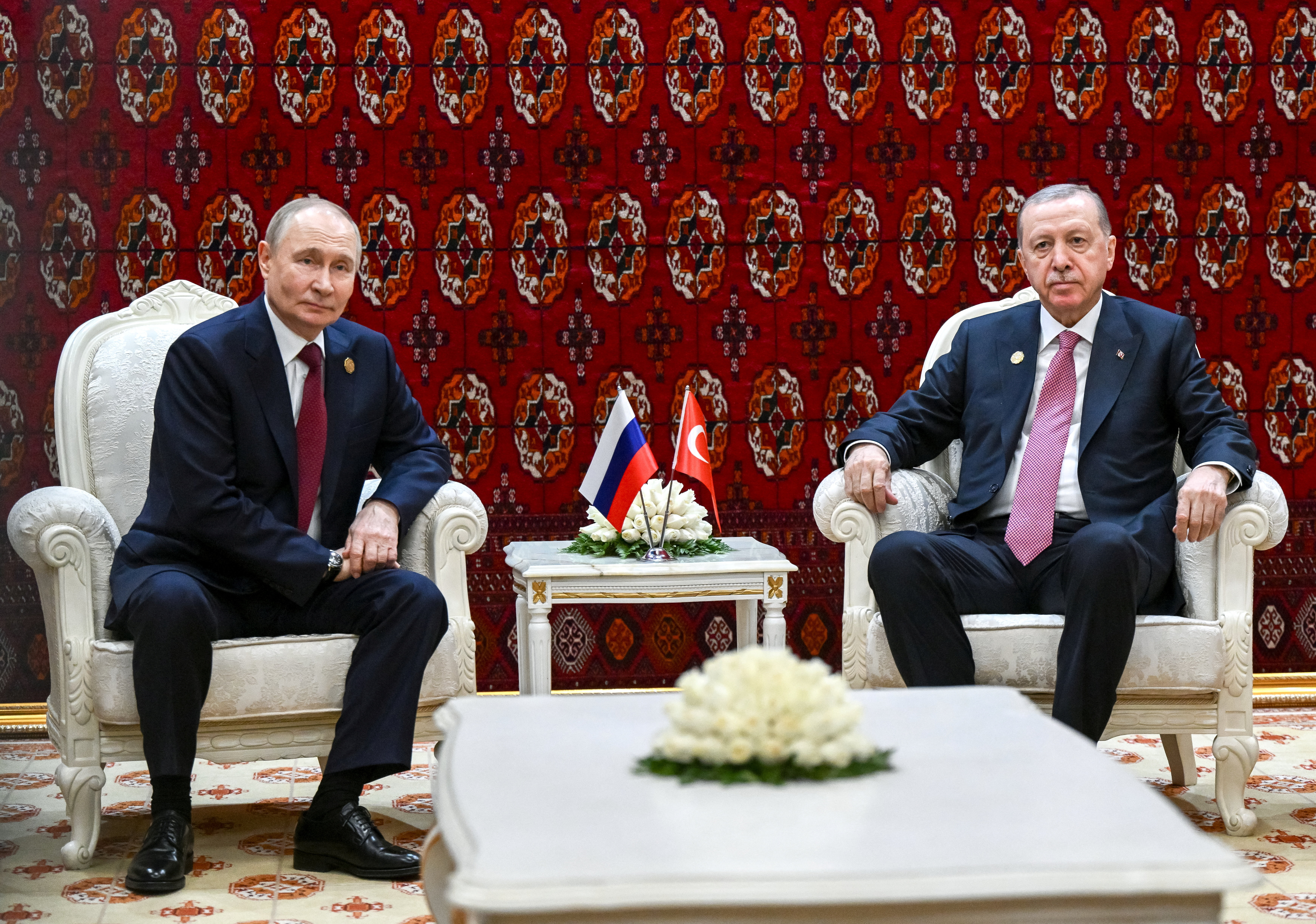 Russian President Vladimir Putin and Turkish President Tayyip Erdogan attend a meeting in Ashgabat, Turkmenistan December 12, 2025. Sputnik/Kristina Kormilitsyna/Pool via REUTERS ATTENTION EDITORS - THIS IMAGE WAS PROVIDED BY A THIRD PARTY.