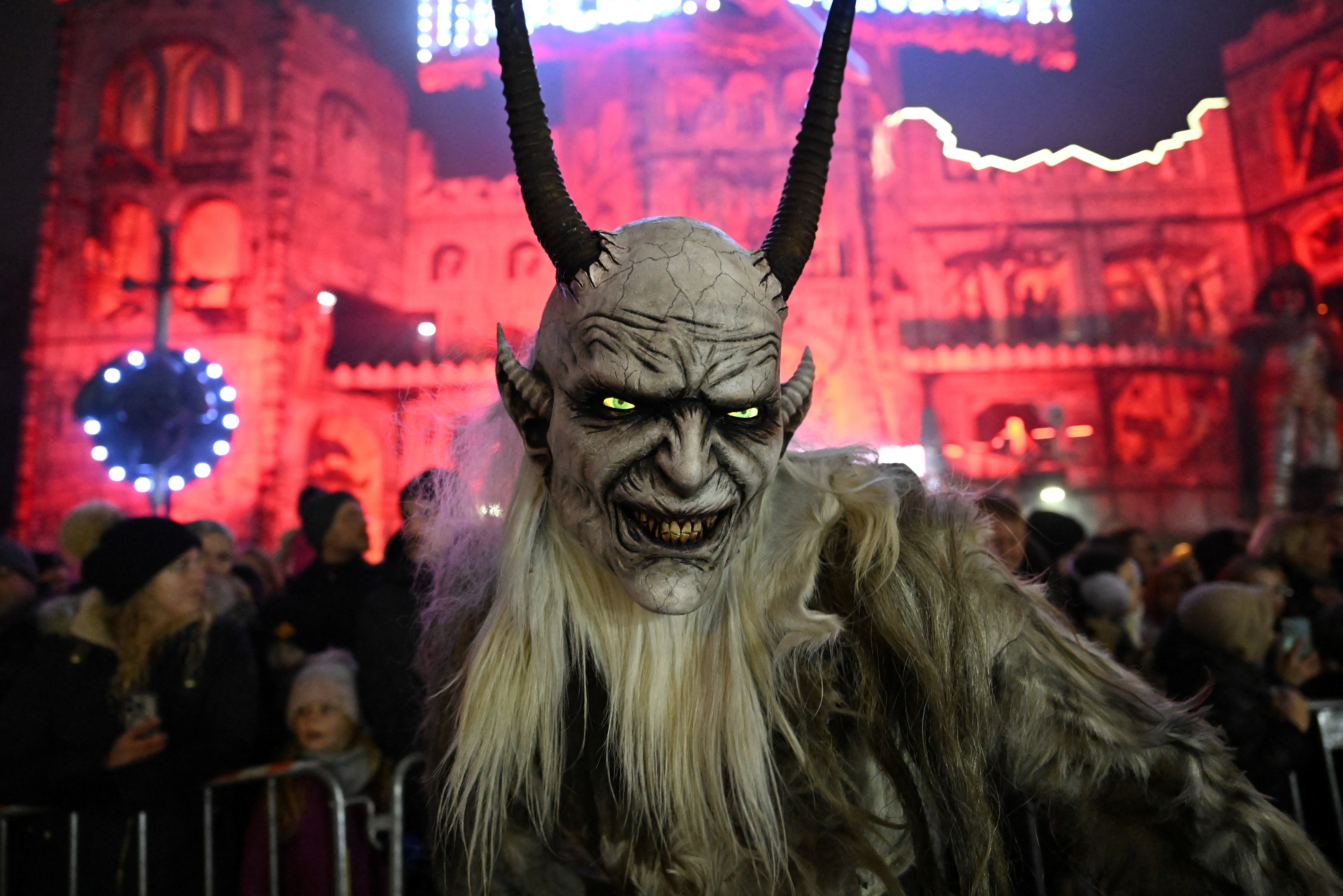 krampus, percht