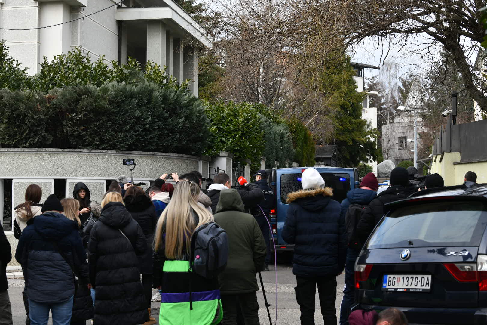 Beogard 03. februar 2026. Eksplozivna naprava bomba bačena je na kuću pop zvezde Zdravka Ćolića u Ulici Stojana Đelića na Dedinju Foto:Goran Srdanov/Nova.rs
