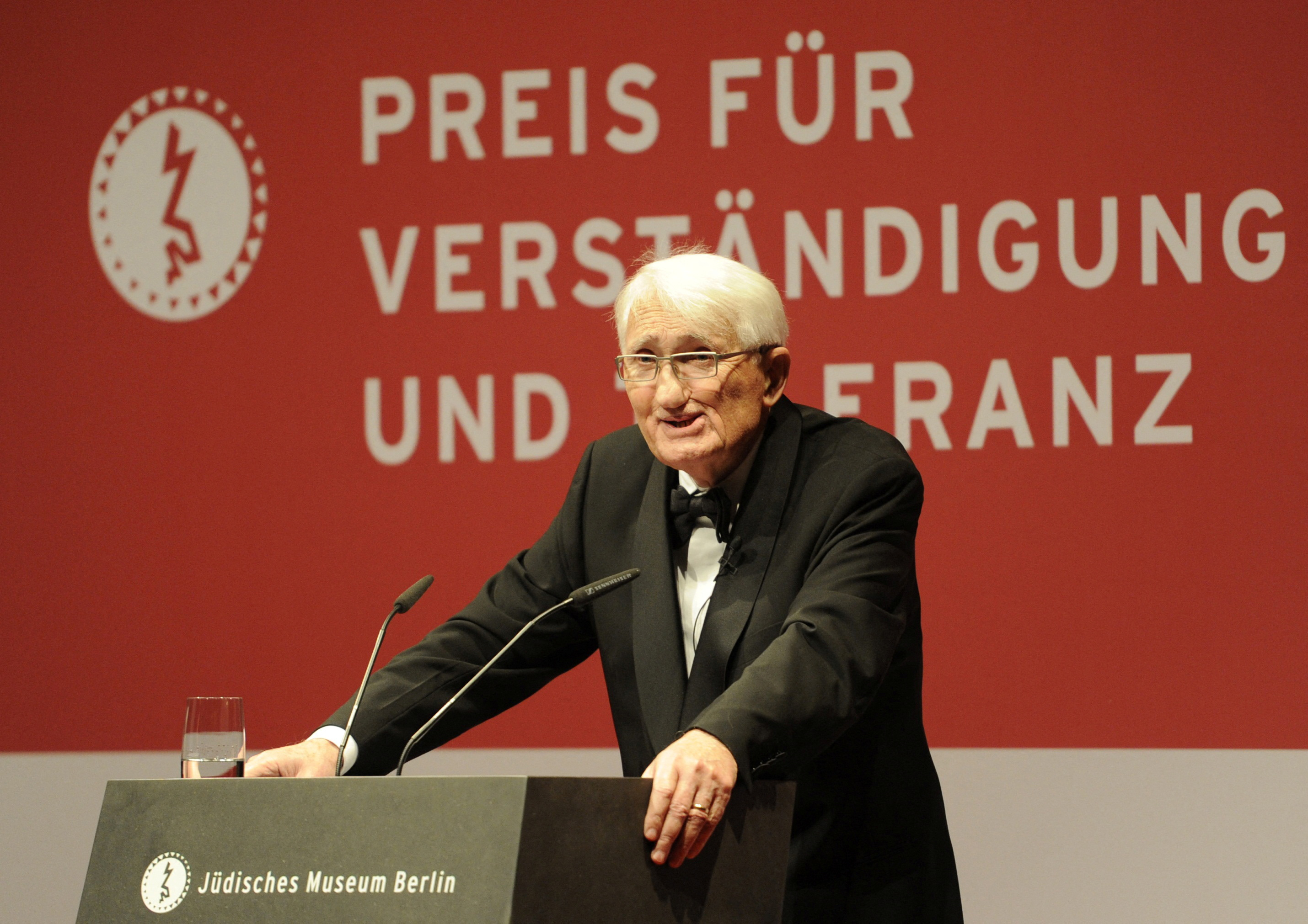 FILE PHOTO: German philosopher Professor Juergen Habermas makes a speech during the awards ceremony for the "Understanding and Tolerance" prize at the Jewish museum in Berlin, November 13, 2010.